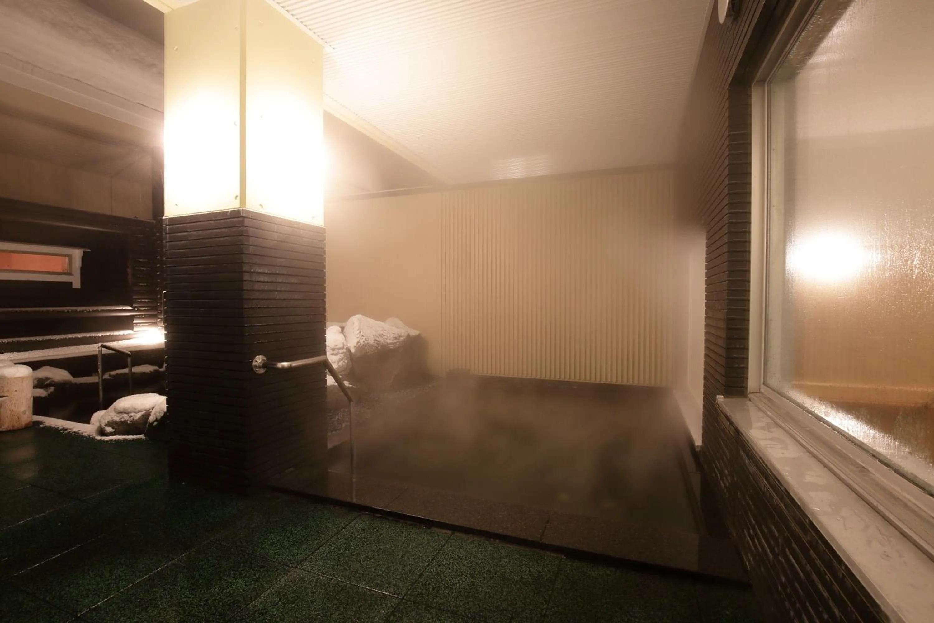 Log Hotel The Maple Lodge