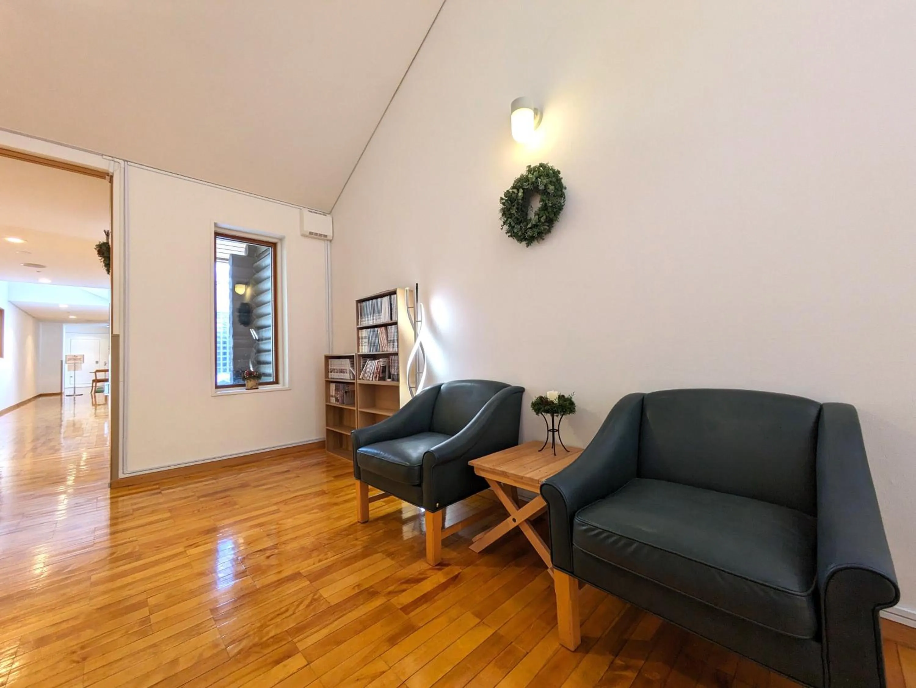 Log Hotel The Maple Lodge