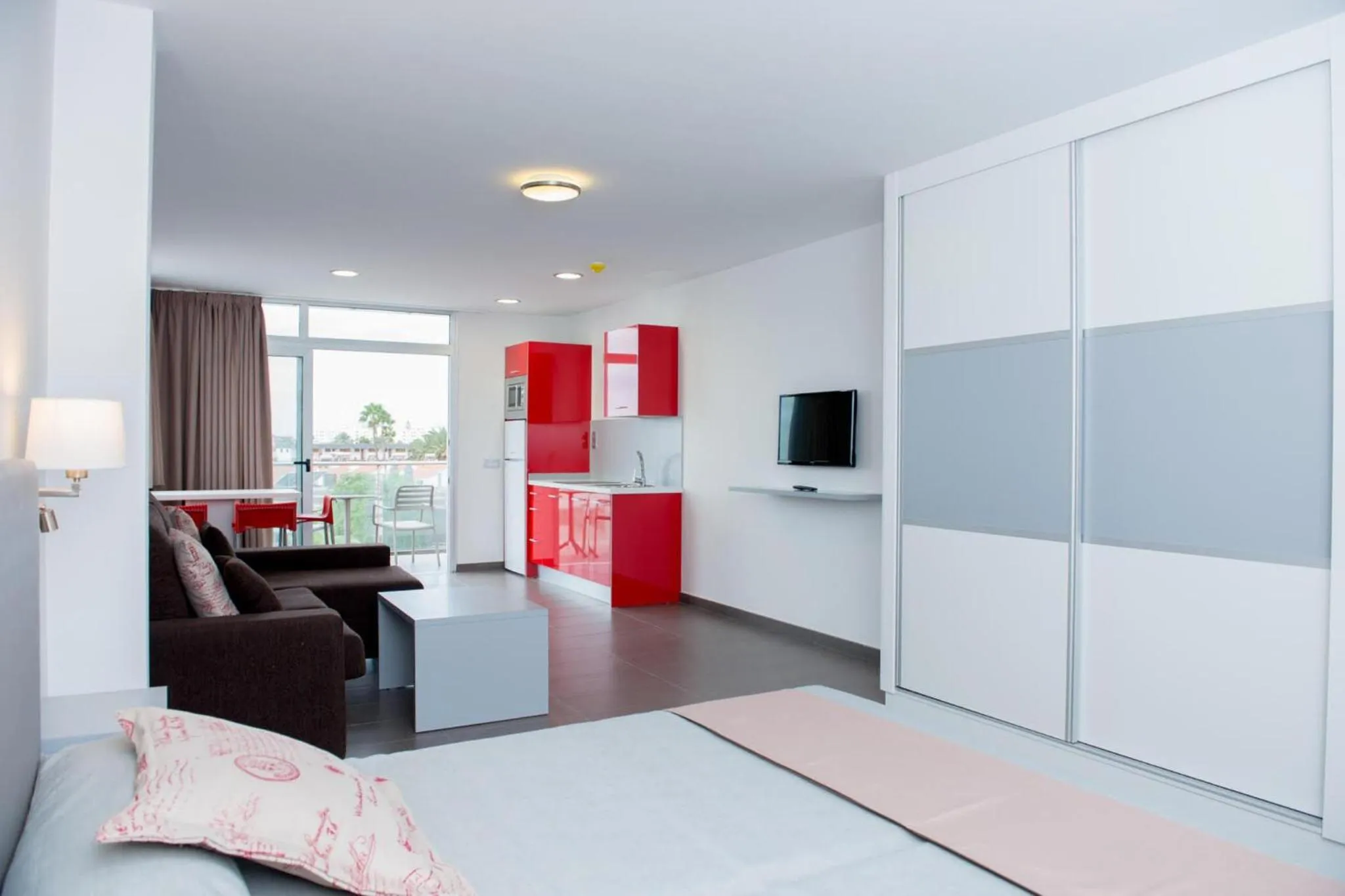 Photo of the whole room in Apartamentos El Palmar