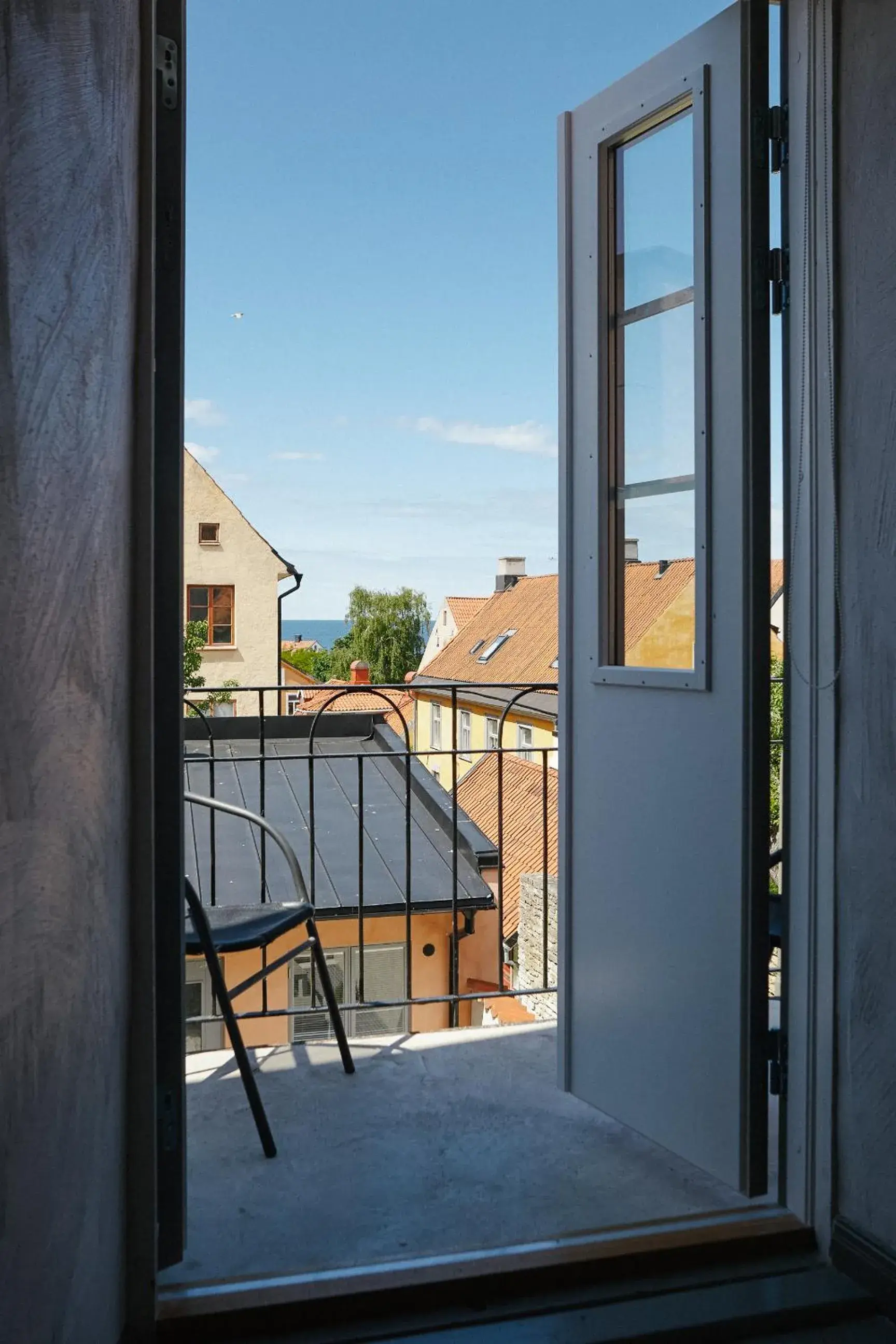 Family Room (3 Adults + 1 Child) - St: Hansgatan in Visby Logi & Vandrarhem Family Room (3 Adults + 1 Child) - St: Hansgatan in Visby Logi & Vandrarhem