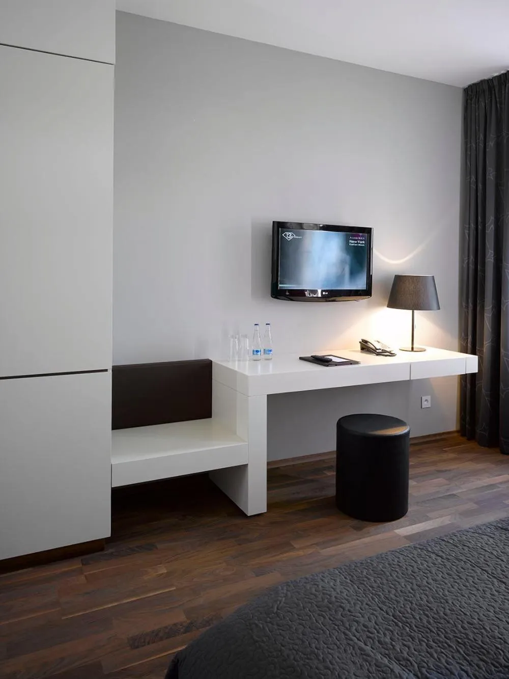 TV and multimedia, Bed in MOODs boutique hotel