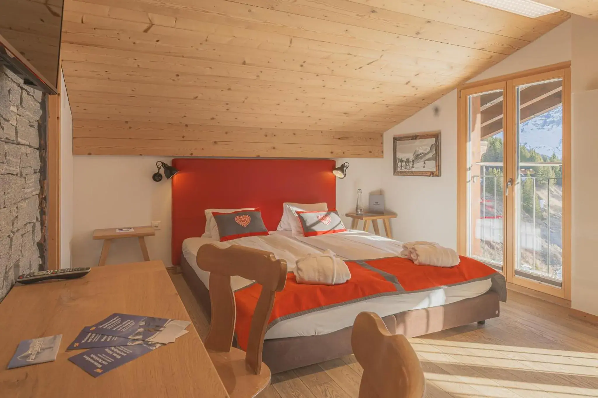 Bed in Alpinhotel Bort Bed in Alpinhotel Bort