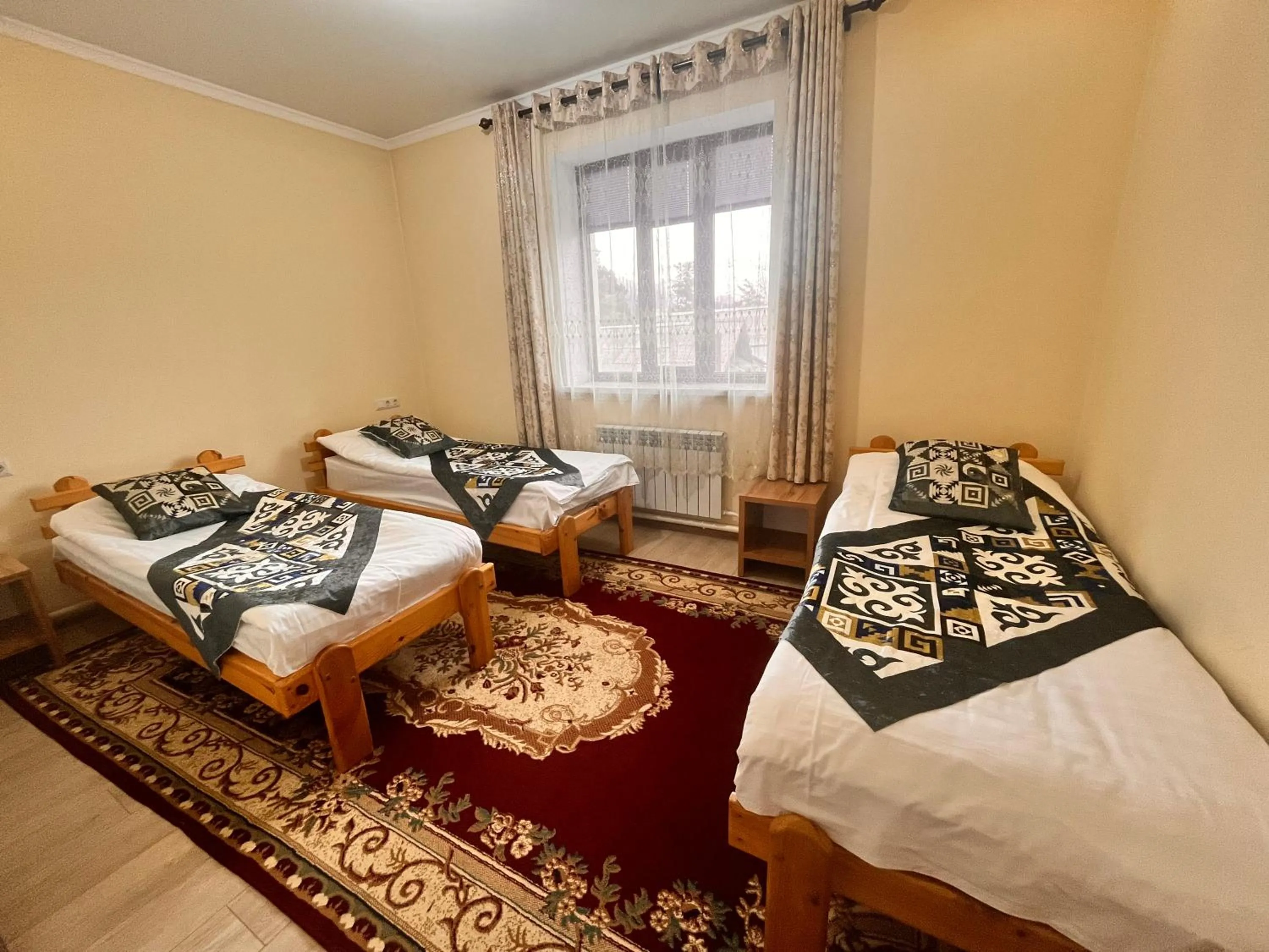 Tündük Guest House, Karakol