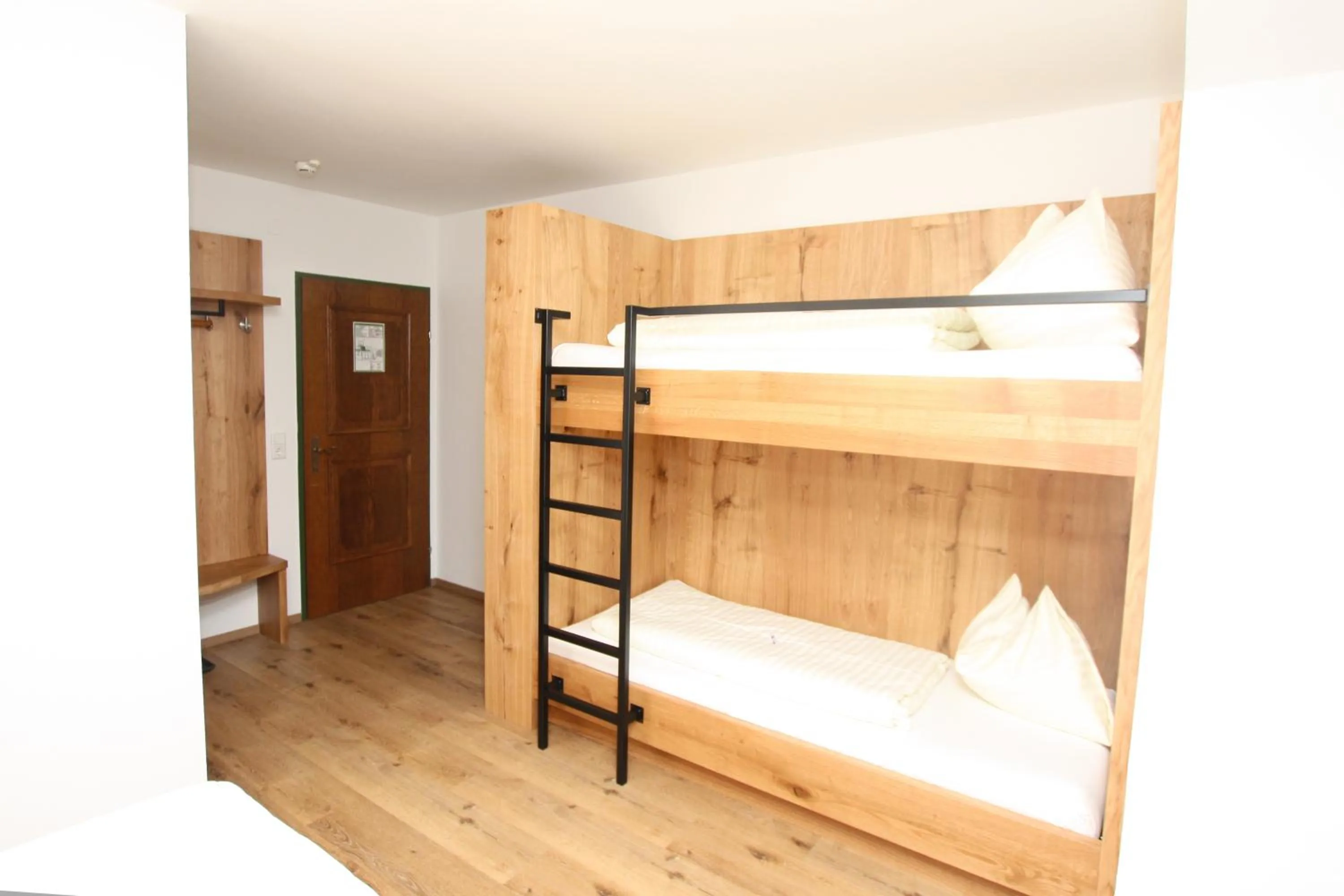 Bedroom, Bed in Berghotel Lämmerhof