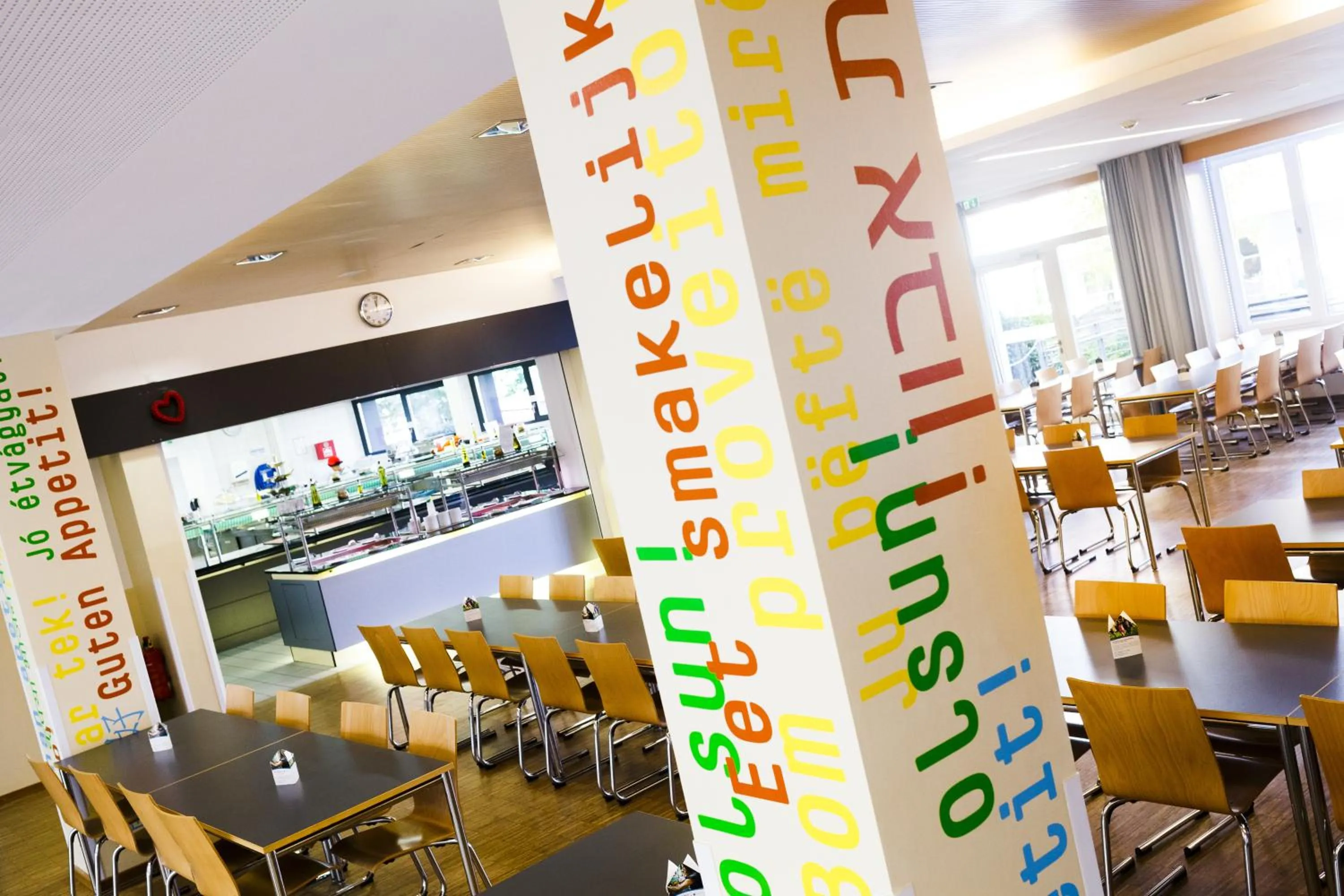 Restaurant/places to eat in HI Munich Park Youth Hostel