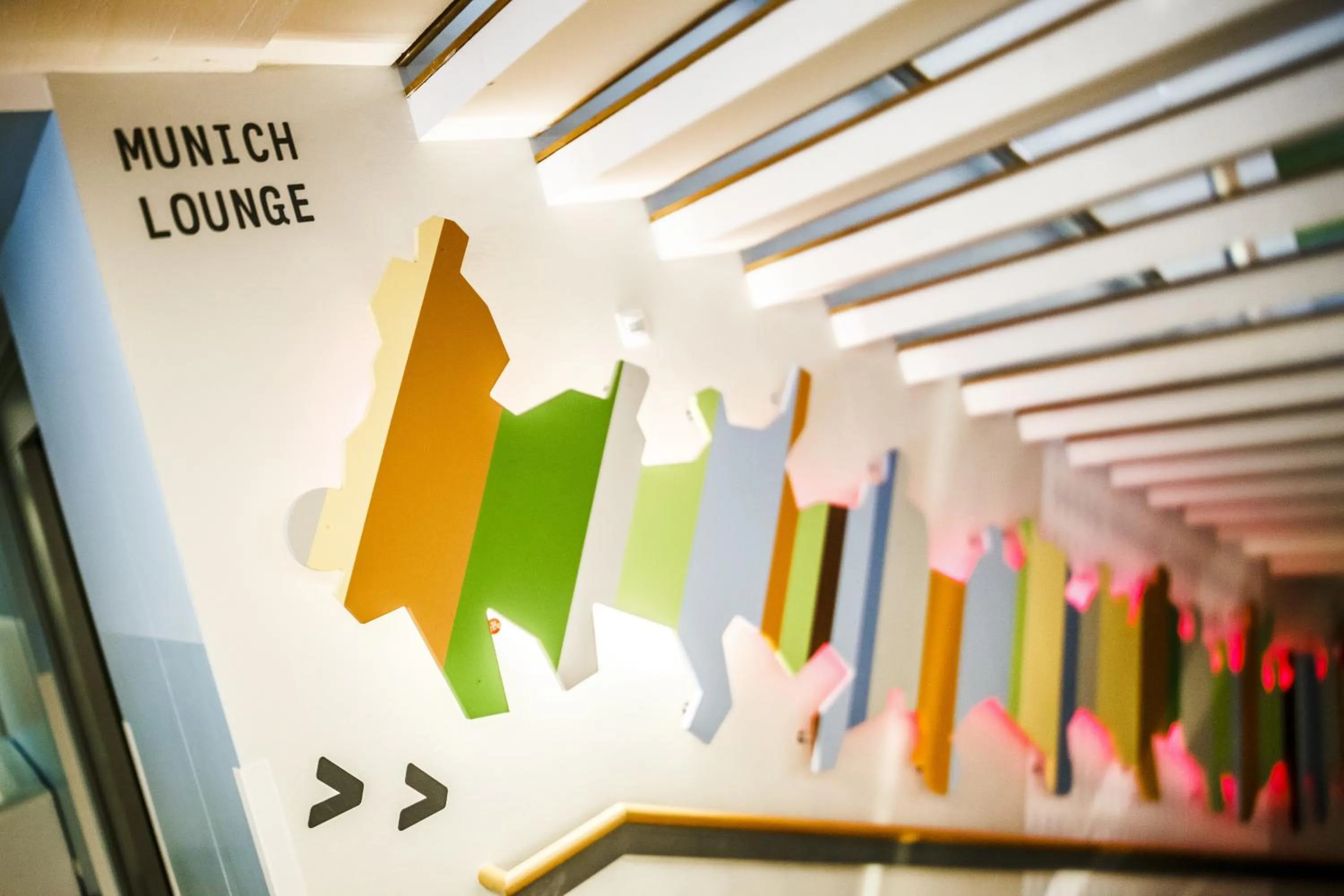 Communal lounge/ TV room in HI Munich Park Youth Hostel