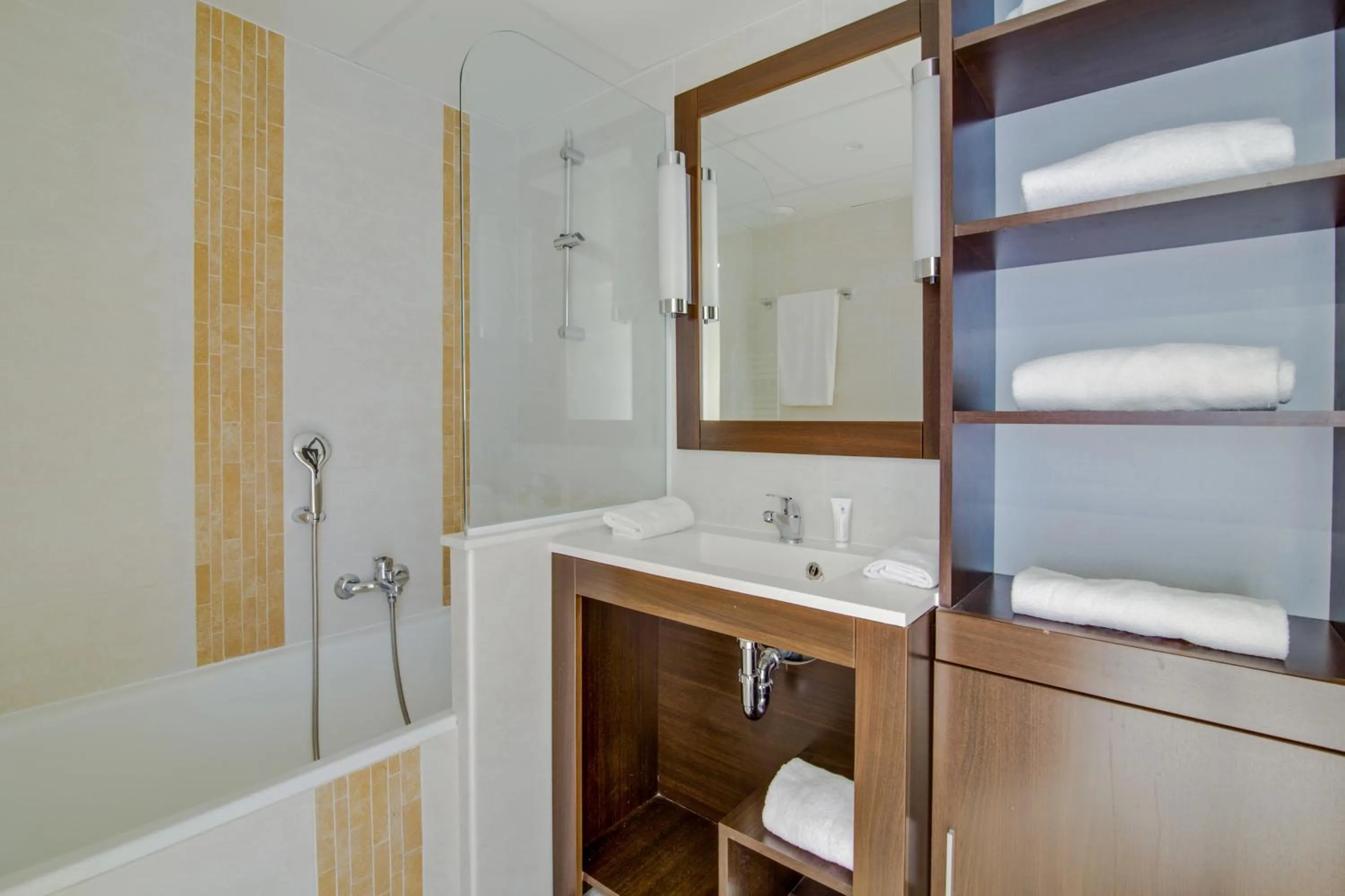 Shower in Residence Cap Hermes - maeva Home
