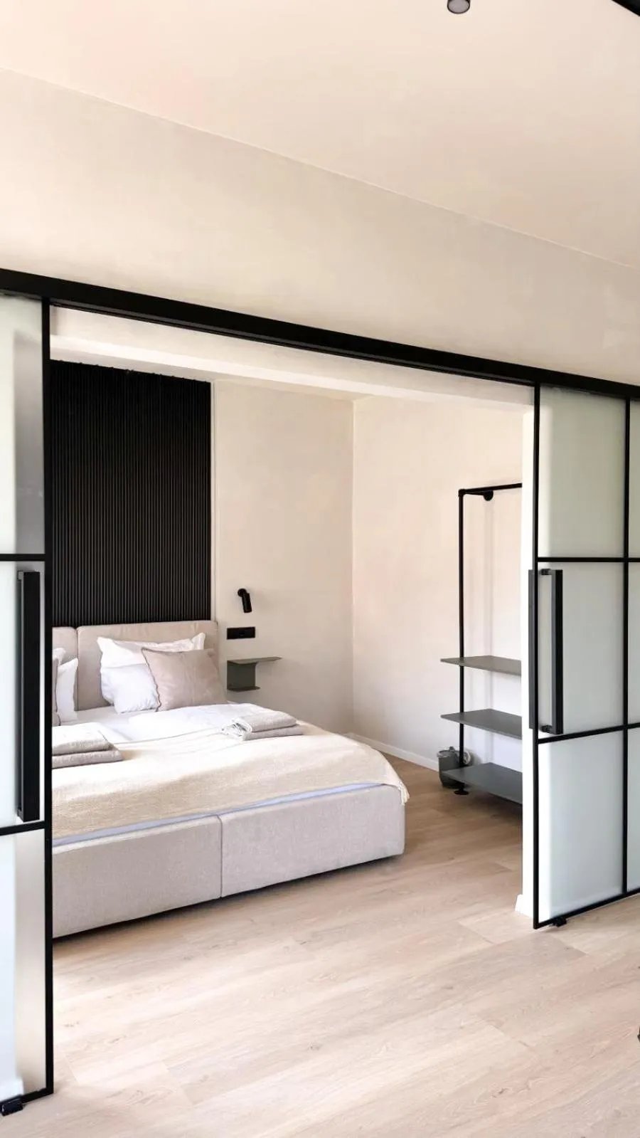 Bed in Hotel Weinhaus Kreuter