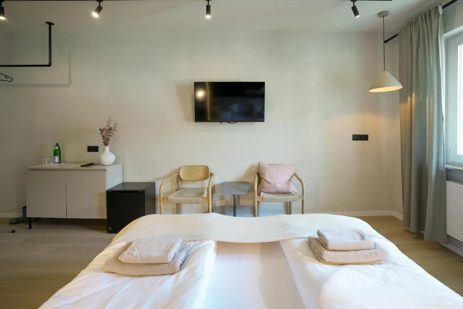 Bed in Hotel Weinhaus Kreuter