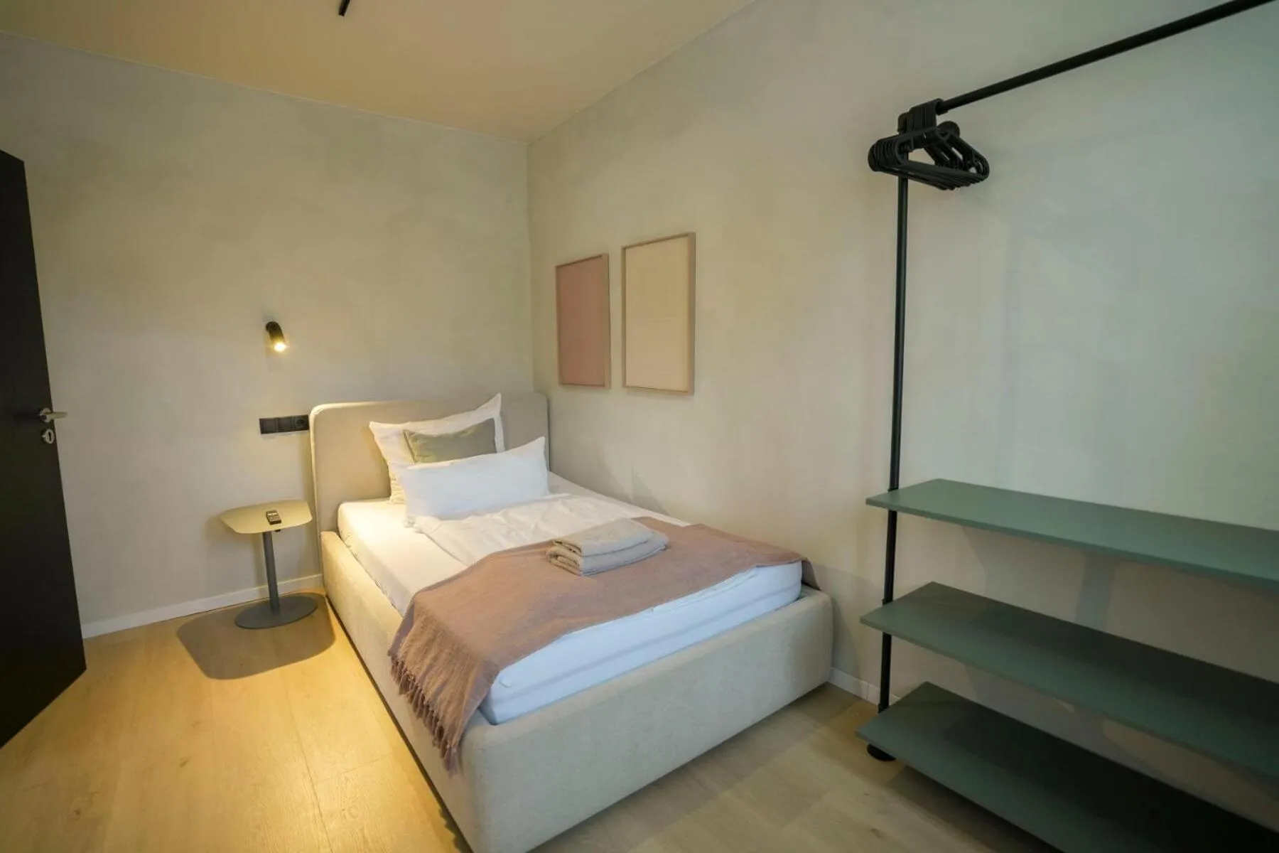 Bed in Hotel Weinhaus Kreuter