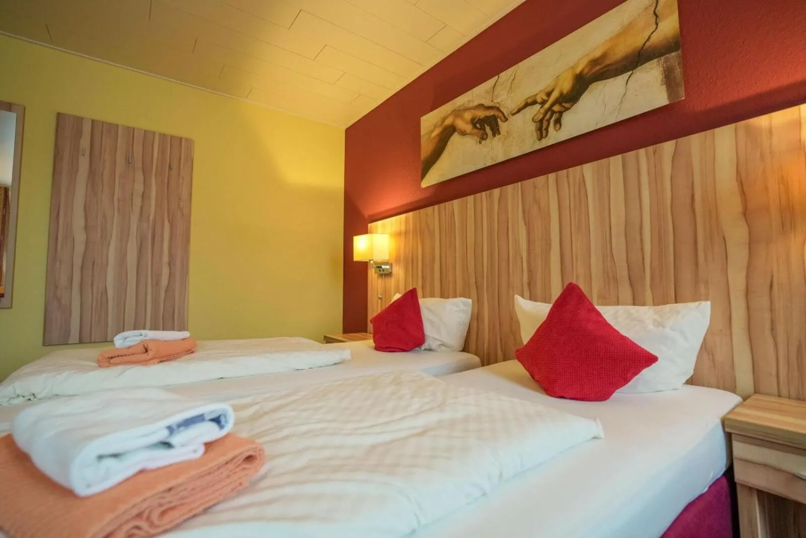 Bed in Hotel Weinhaus Kreuter