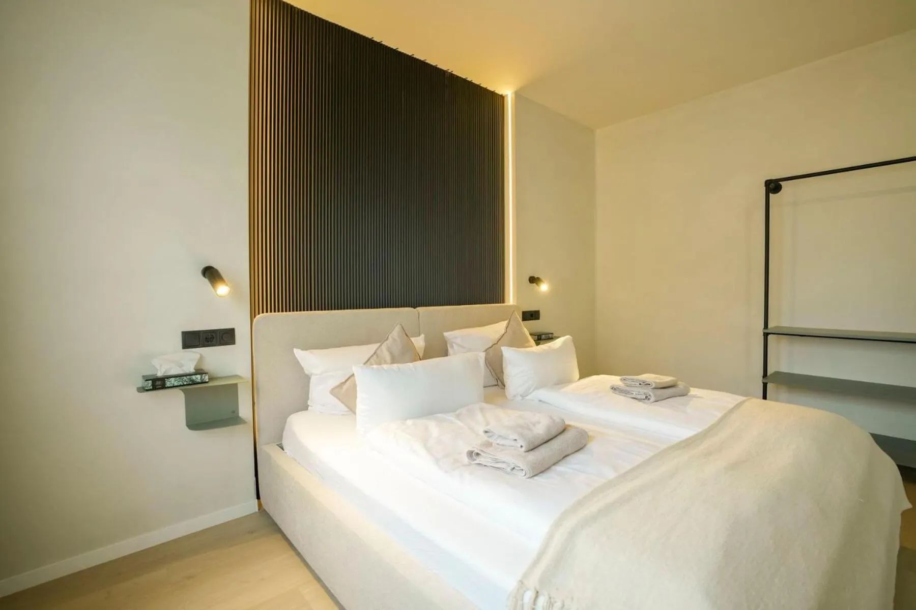 Bed in Hotel Weinhaus Kreuter