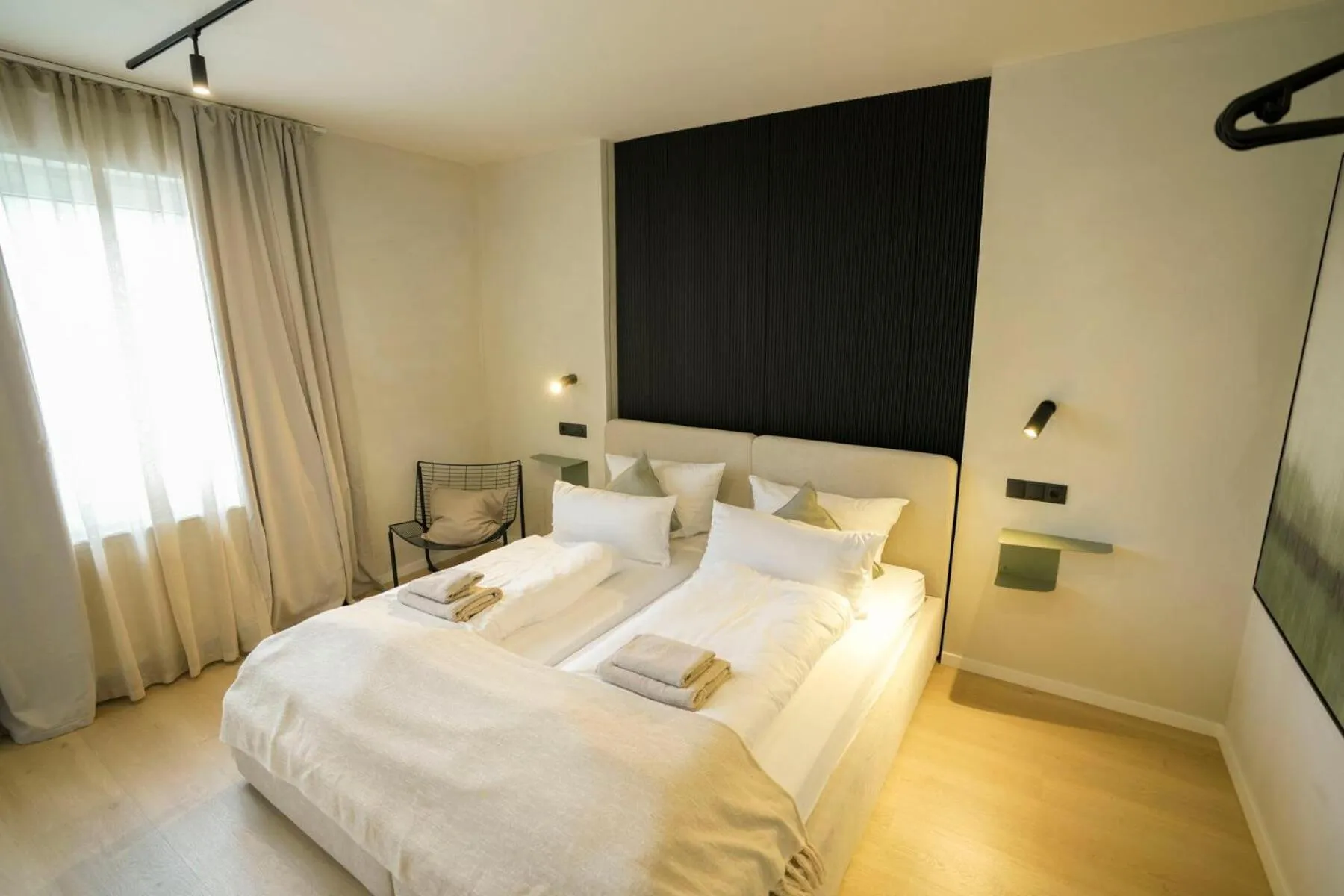 Bed in Hotel Weinhaus Kreuter