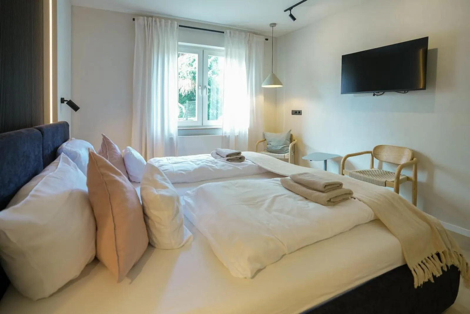 Bed in Hotel Weinhaus Kreuter