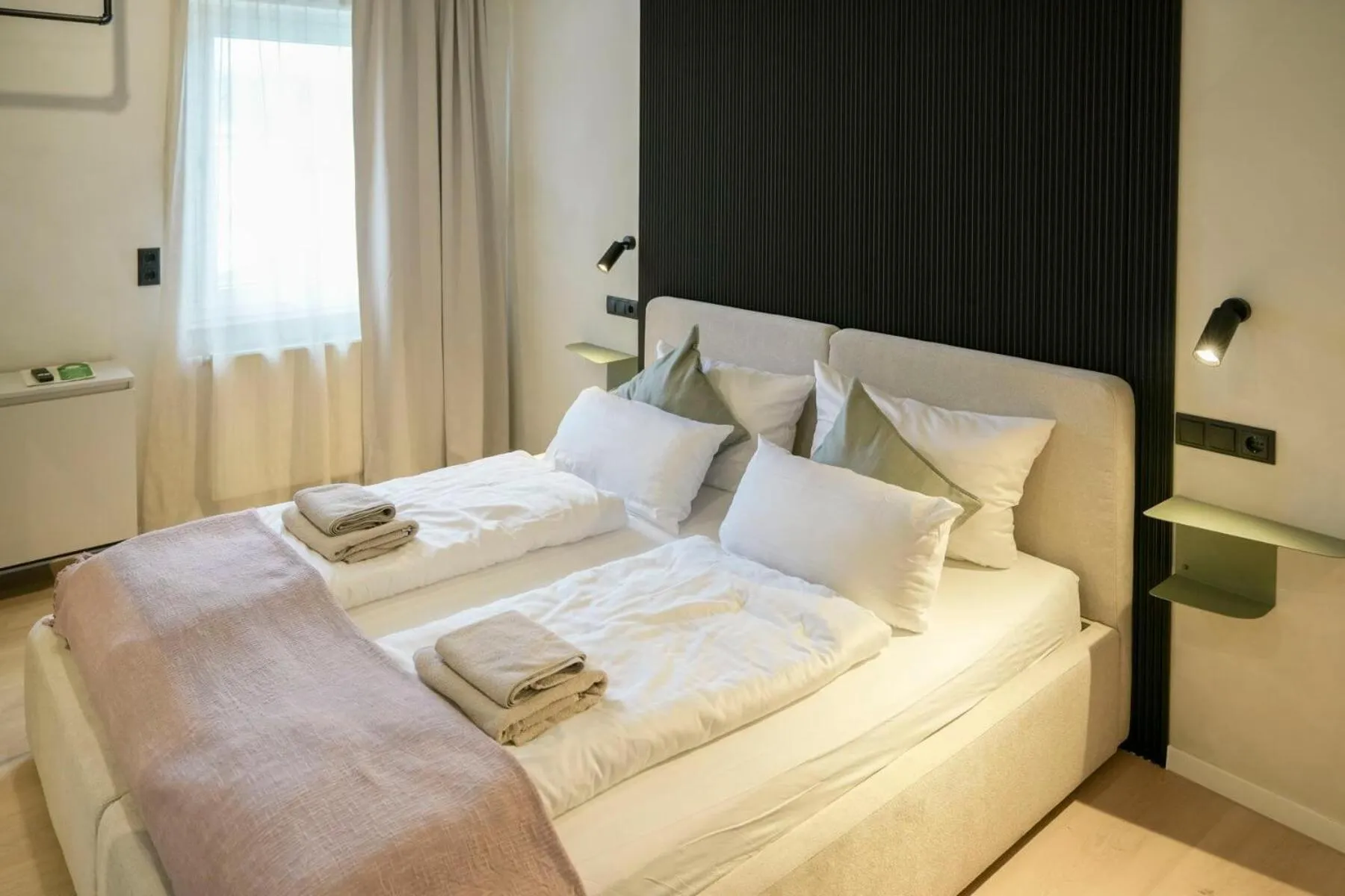 Bed in Hotel Weinhaus Kreuter