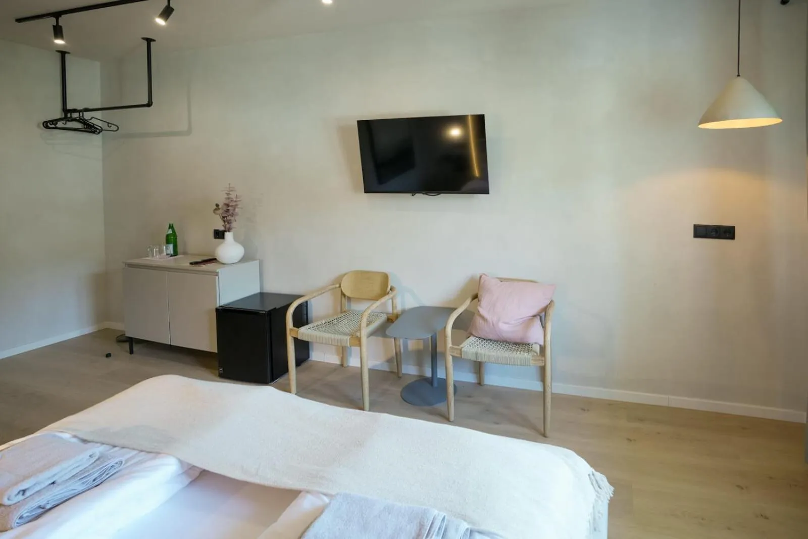 Bed in Hotel Weinhaus Kreuter