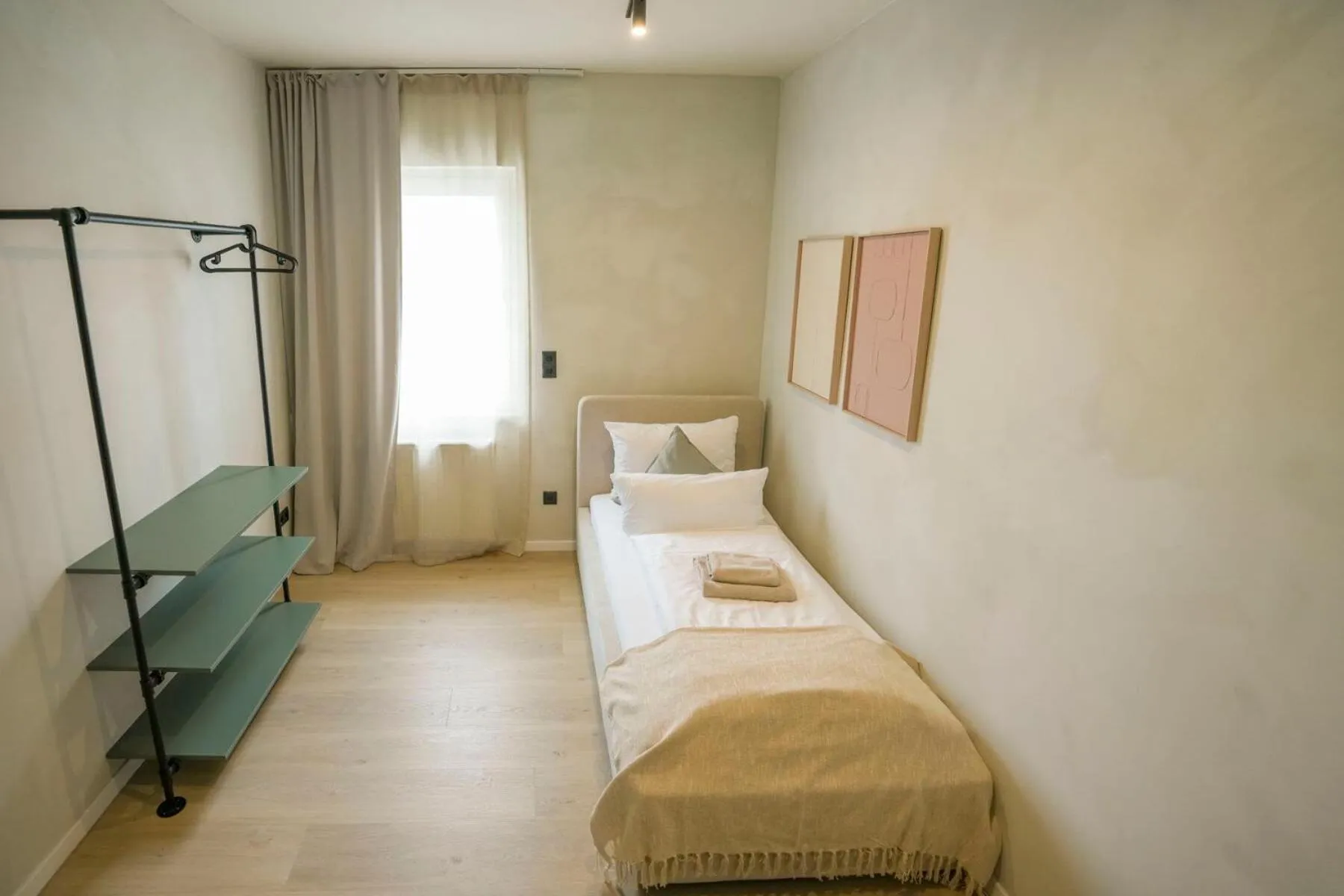 Bed in Hotel Weinhaus Kreuter