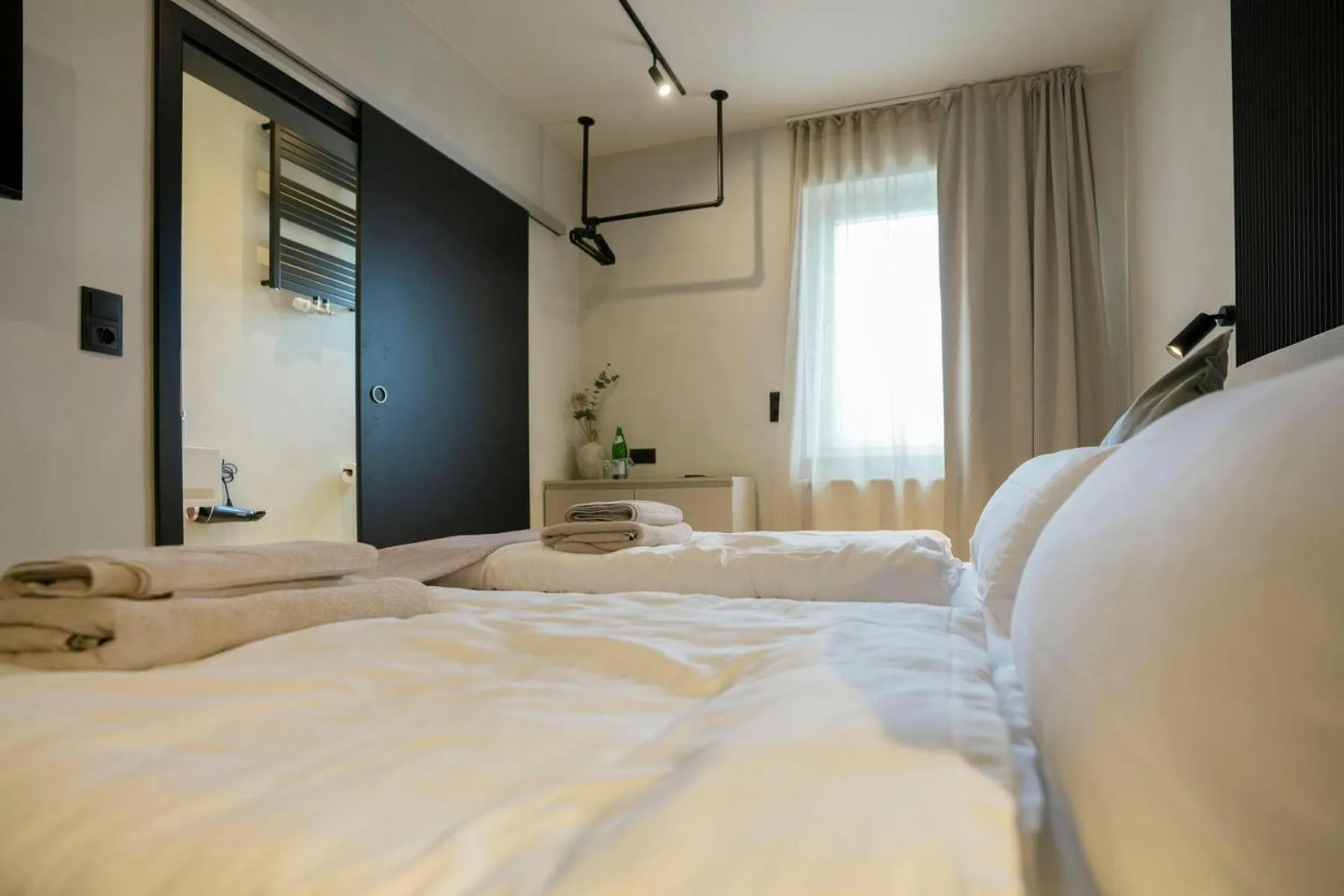 Bed in Hotel Weinhaus Kreuter