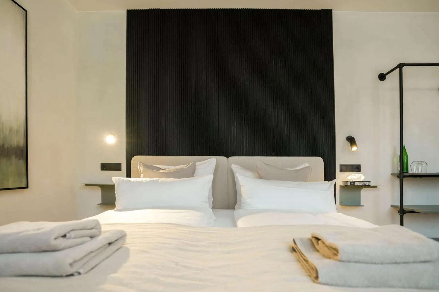 Bed in Hotel Weinhaus Kreuter