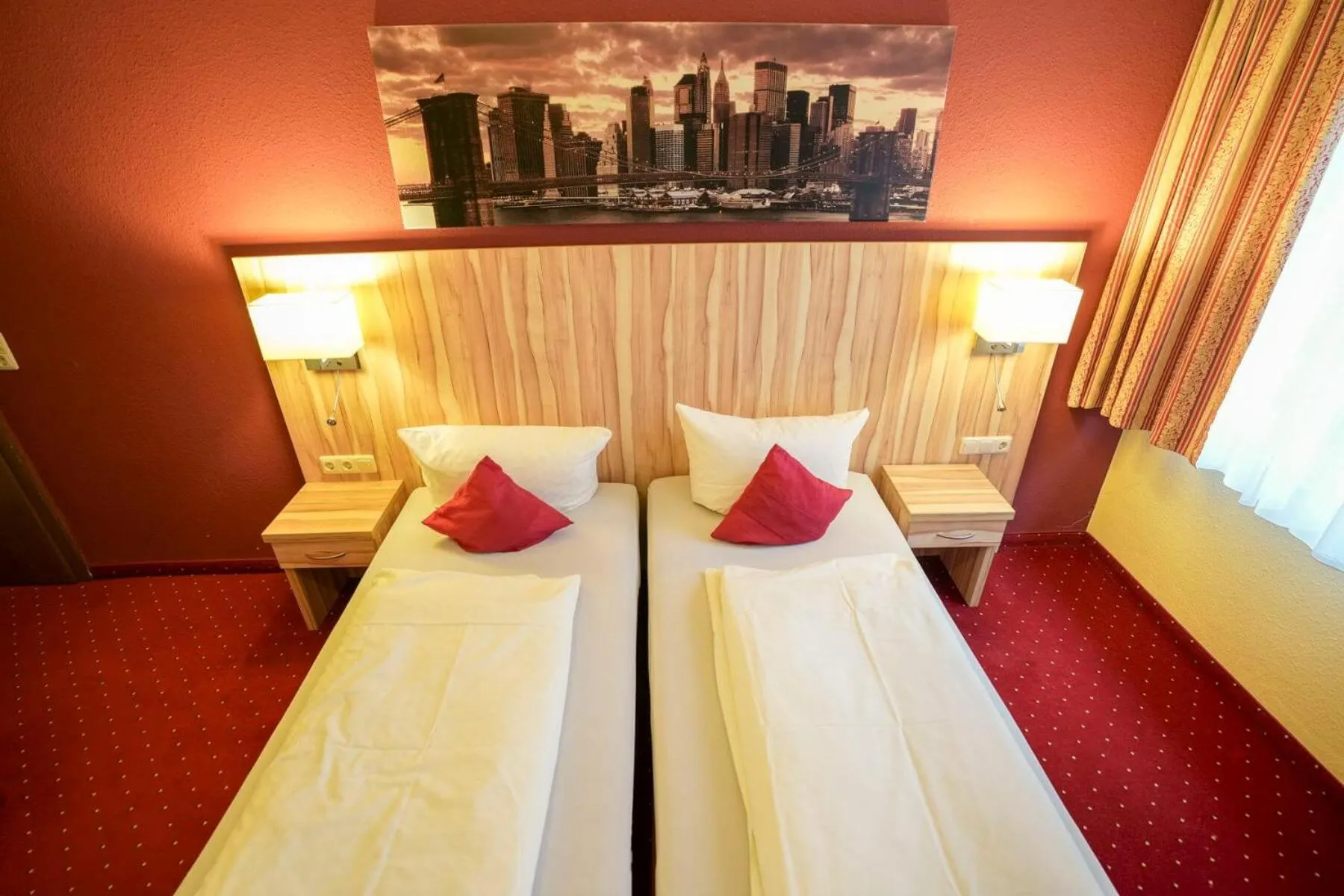 Bed in Hotel Weinhaus Kreuter