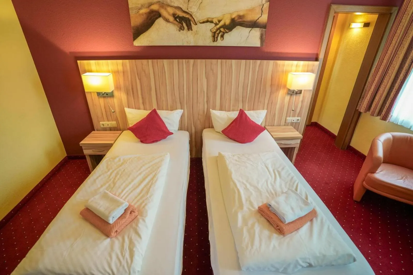 Bed in Hotel Weinhaus Kreuter