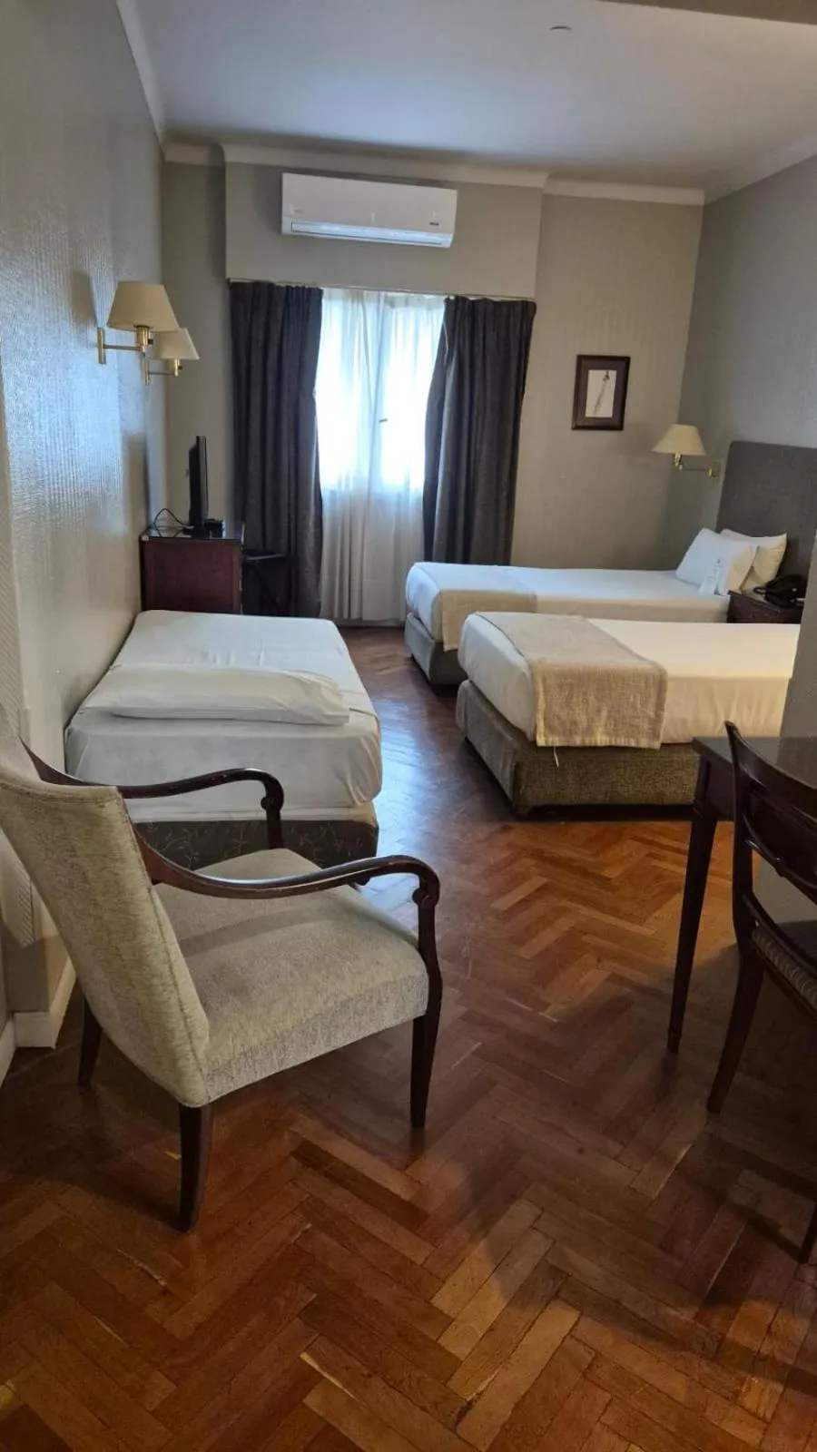 Bed in Lafayette Hotel