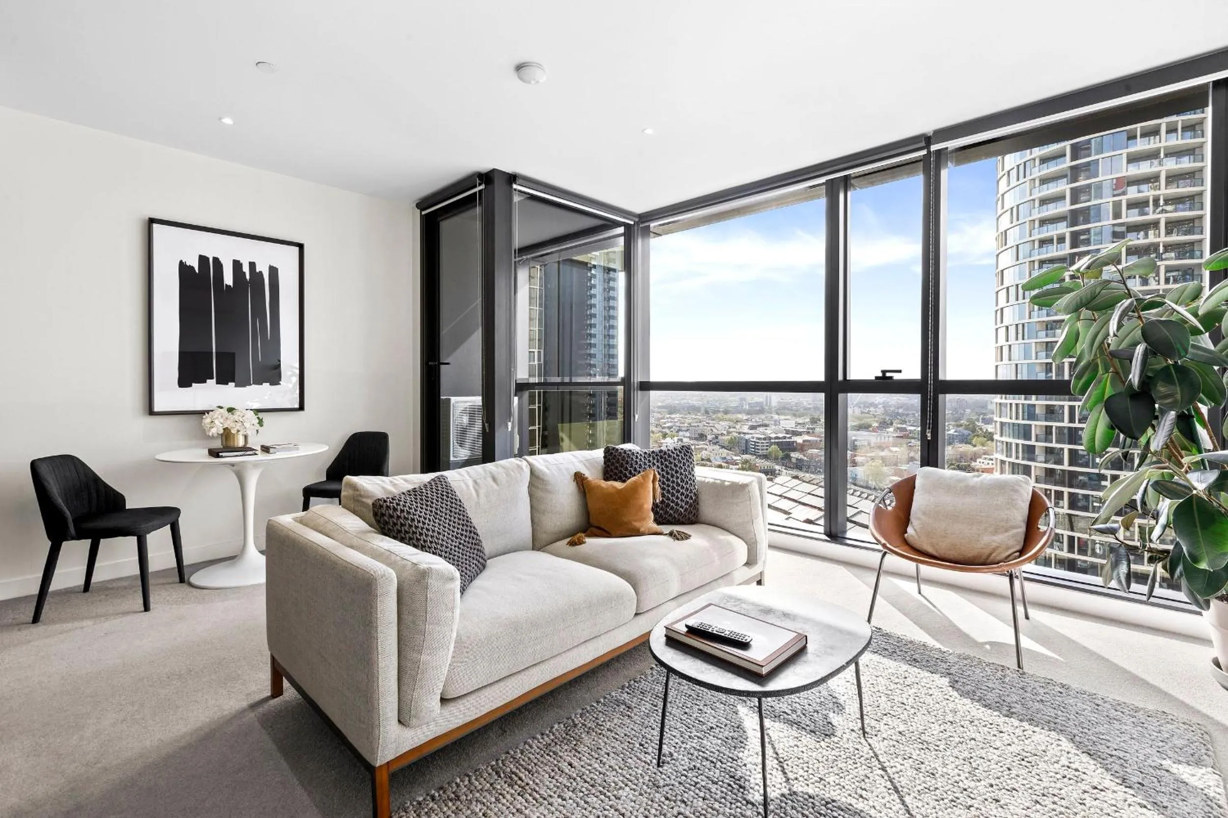 Luxuria Apartments - Fulton Lane