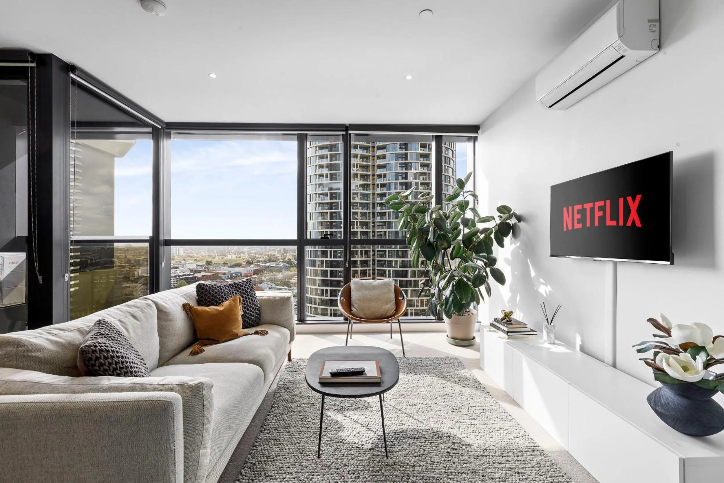 Luxuria Apartments - Fulton Lane