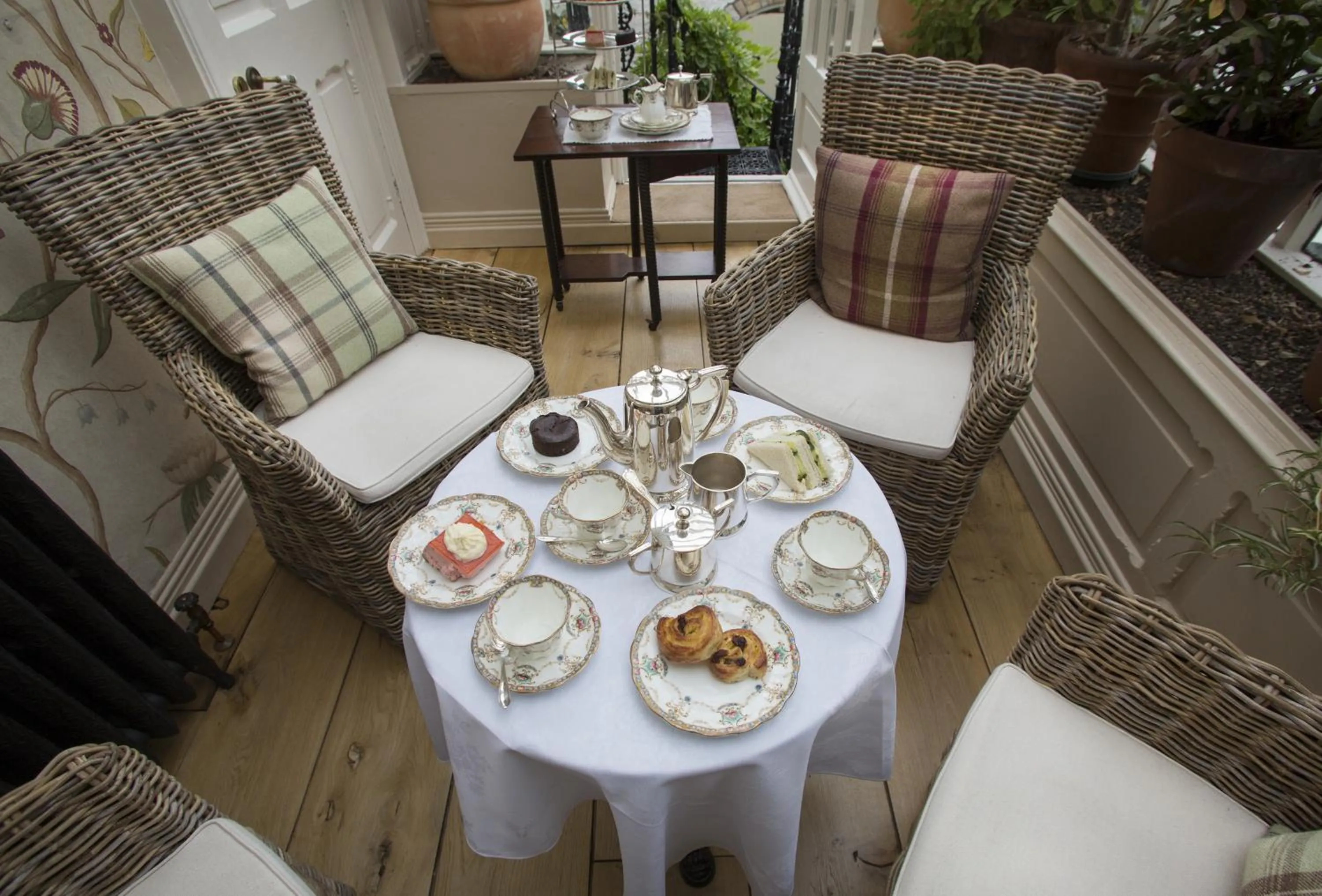 Dining area in Raheen House Hotel