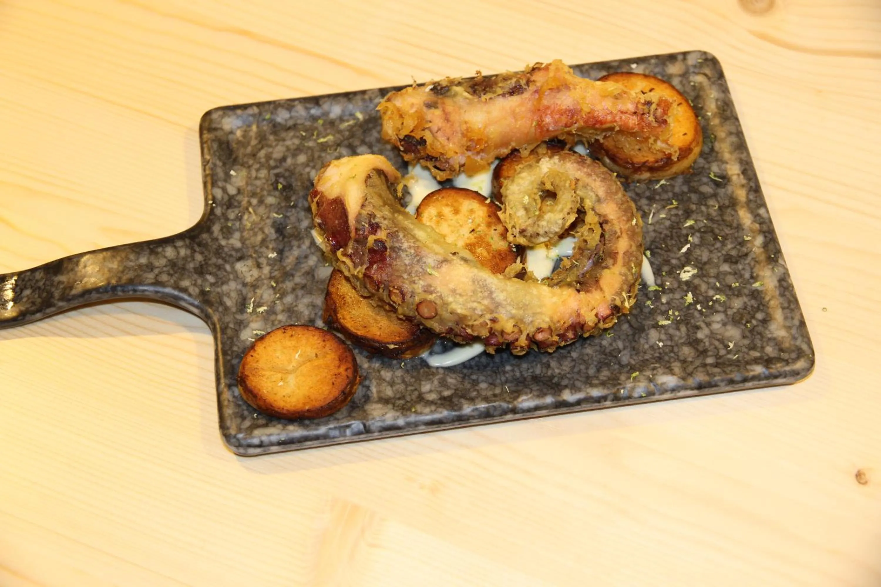 Restaurant/places to eat in Hotel Val Convention