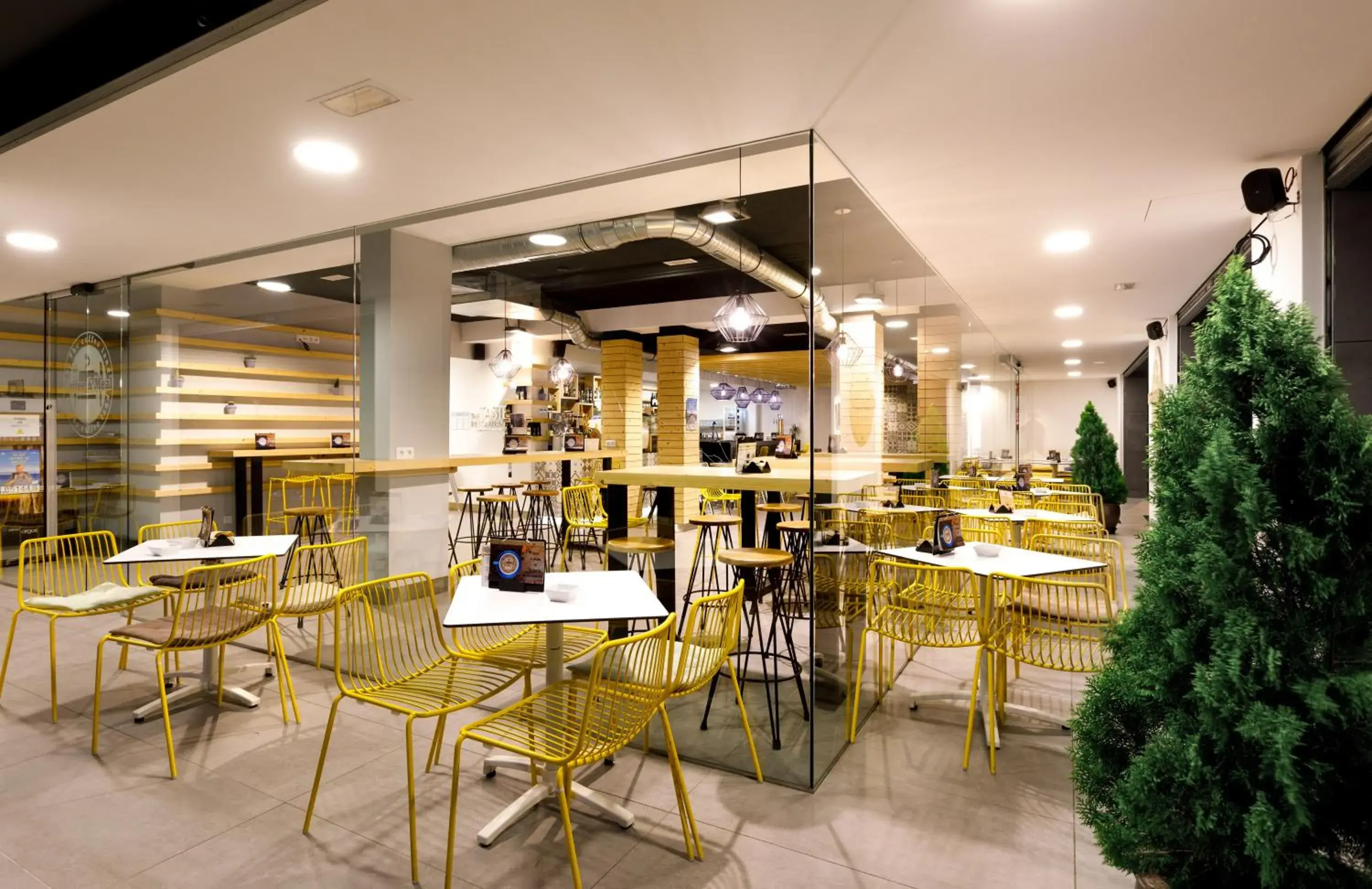 Lounge or bar in Hotel Val Convention Lounge or bar in Hotel Val Convention