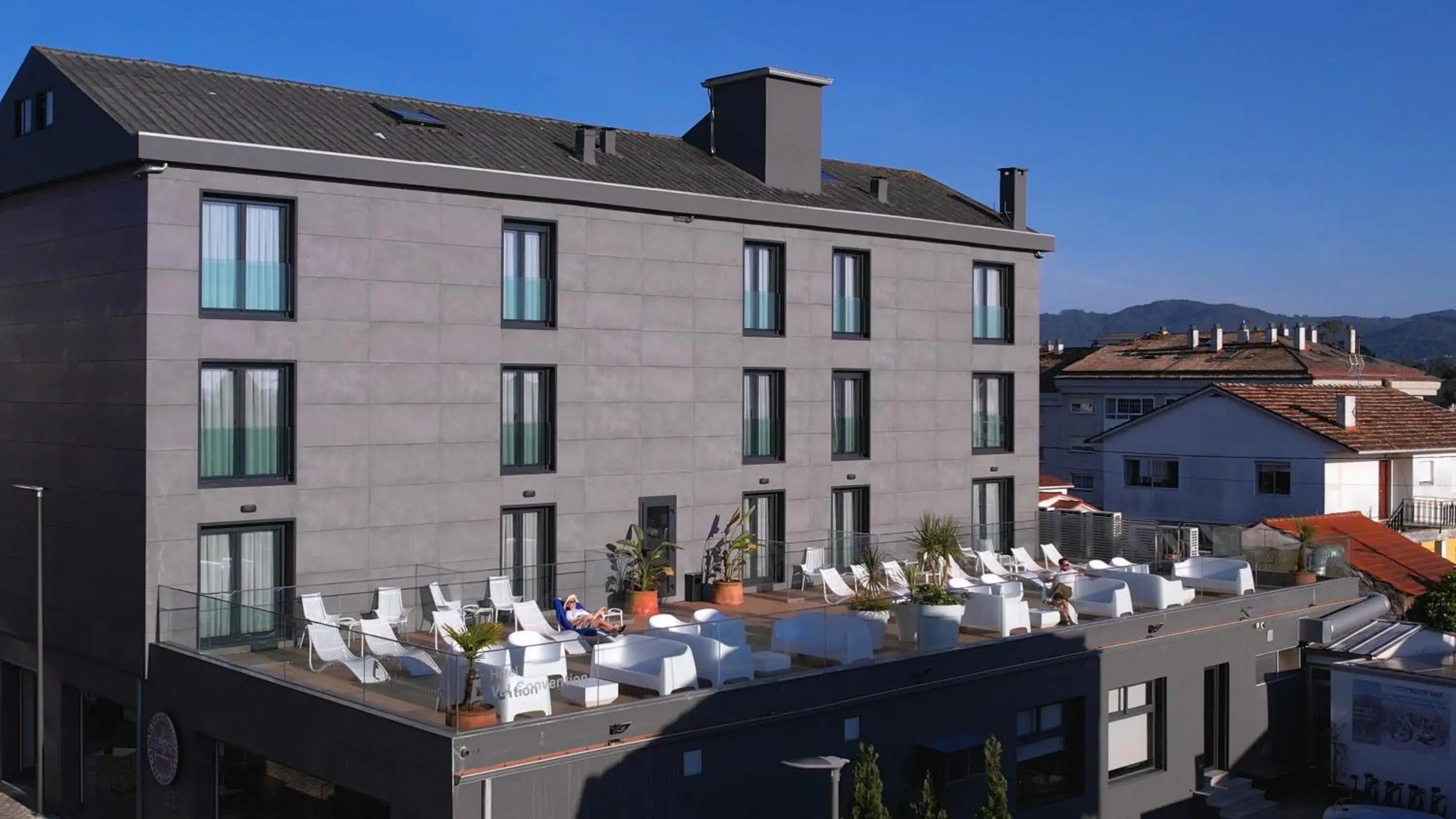 Property building in Hotel Val Convention Property building in Hotel Val Convention