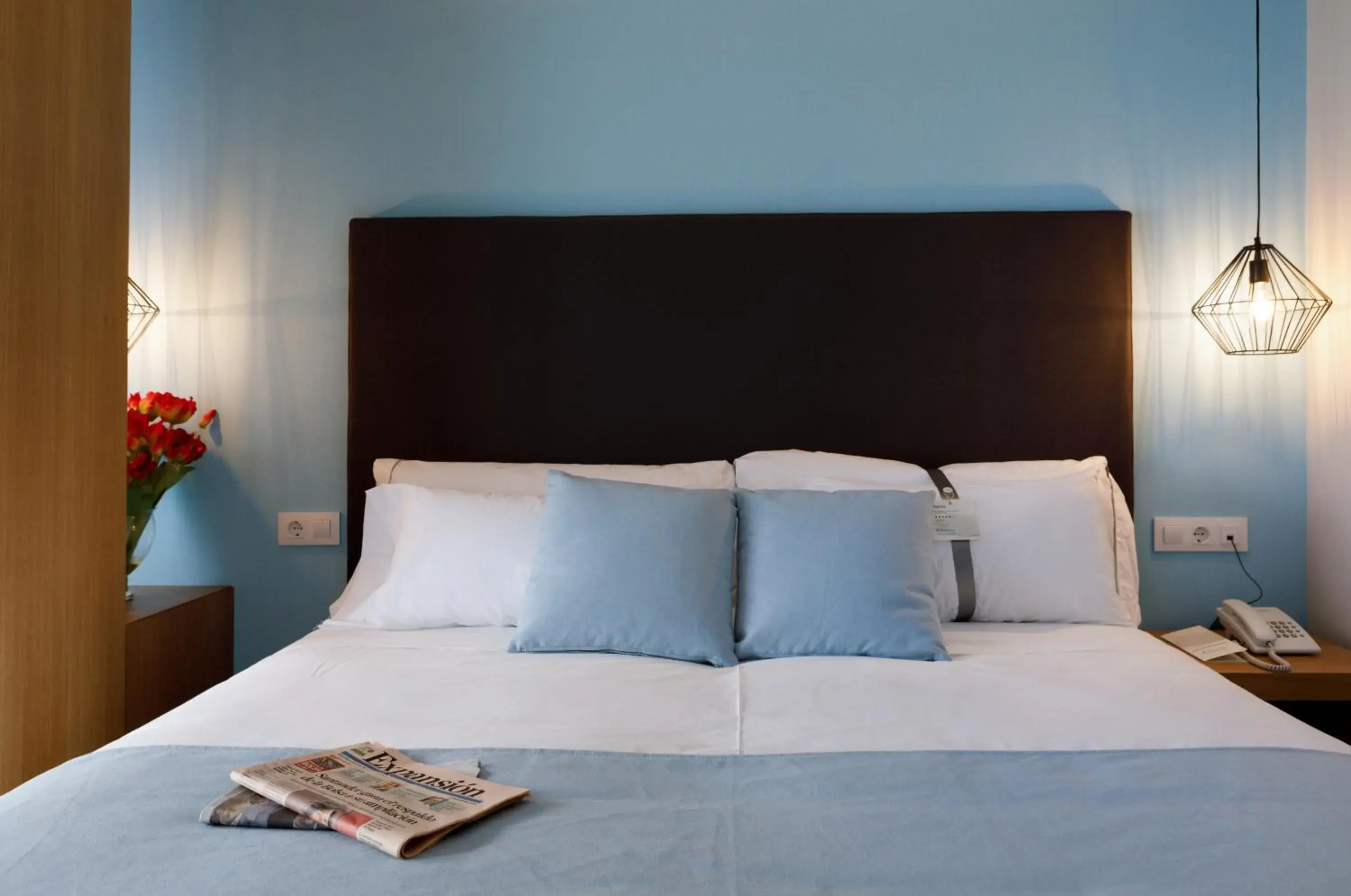 Bedroom, Bed in Hotel Val Convention Bedroom, Bed in Hotel Val Convention