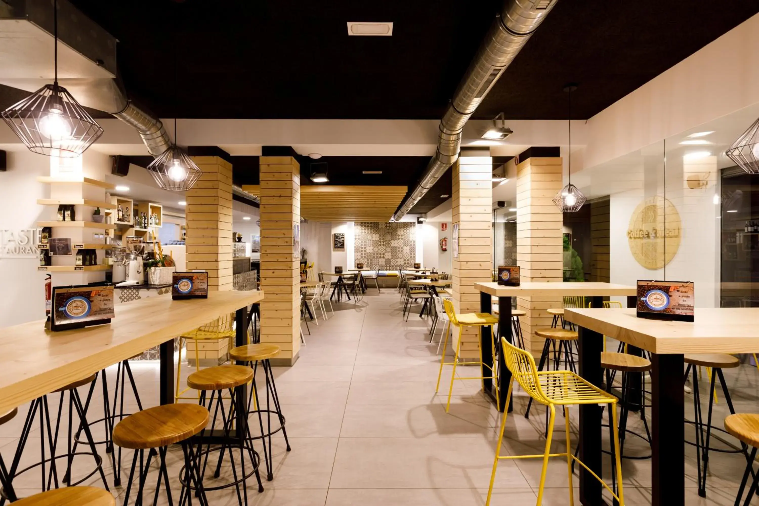 Restaurant/places to eat in Hotel Val Convention Restaurant/places to eat in Hotel Val Convention