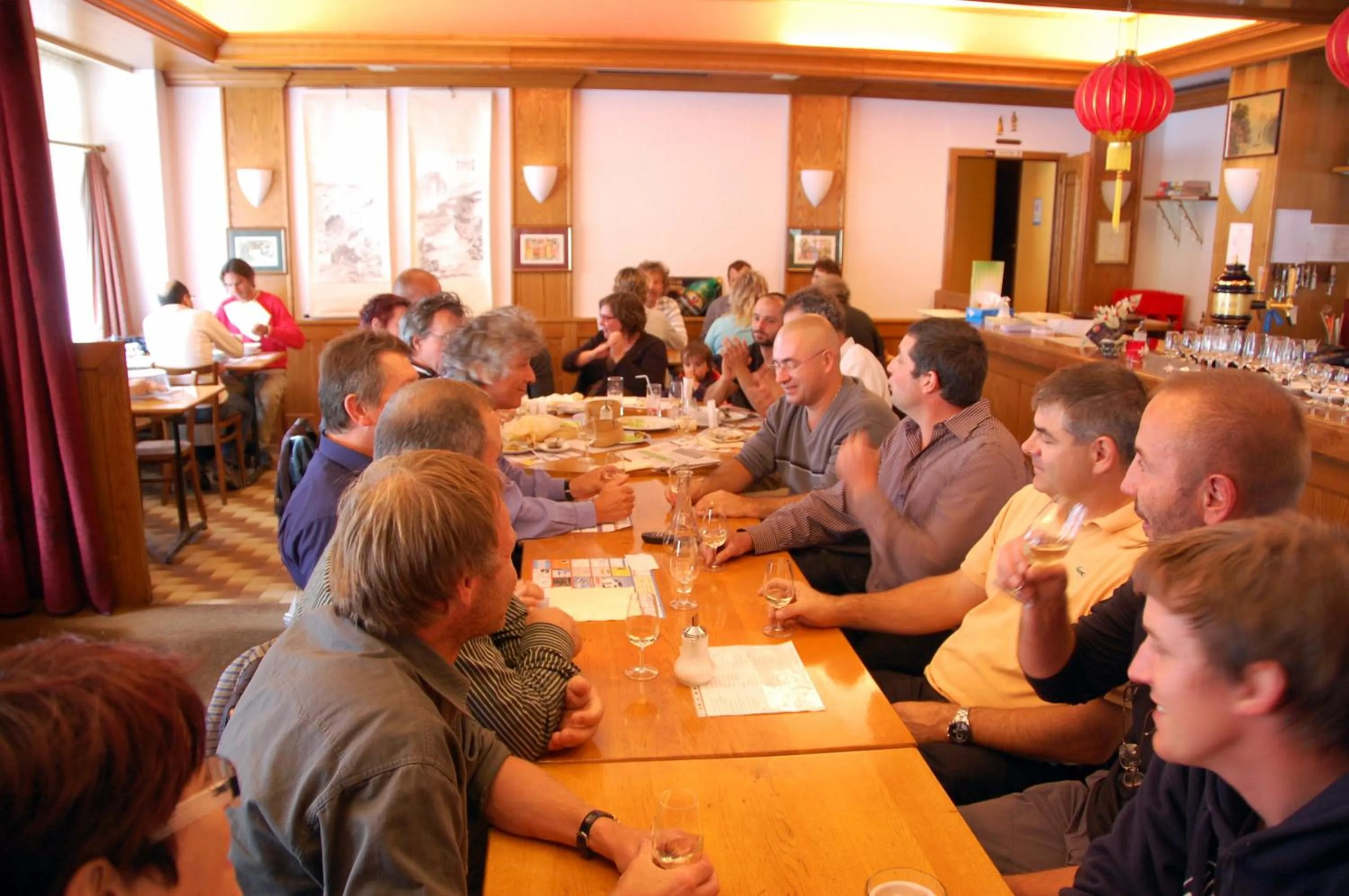 Restaurant/places to eat in Hôtel de l'ours