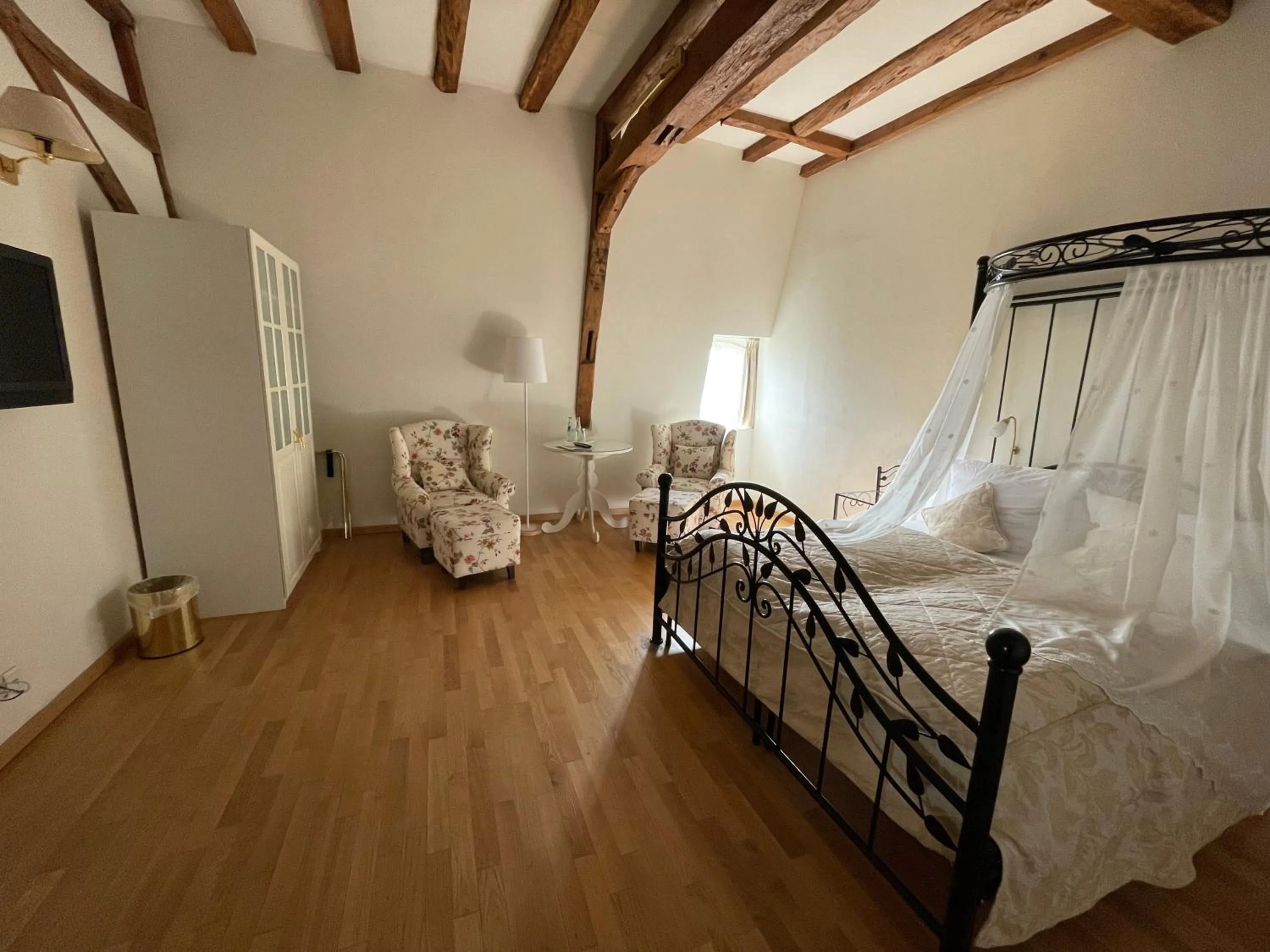 Staff, Bed in Burghaus & Villa Kronenburg