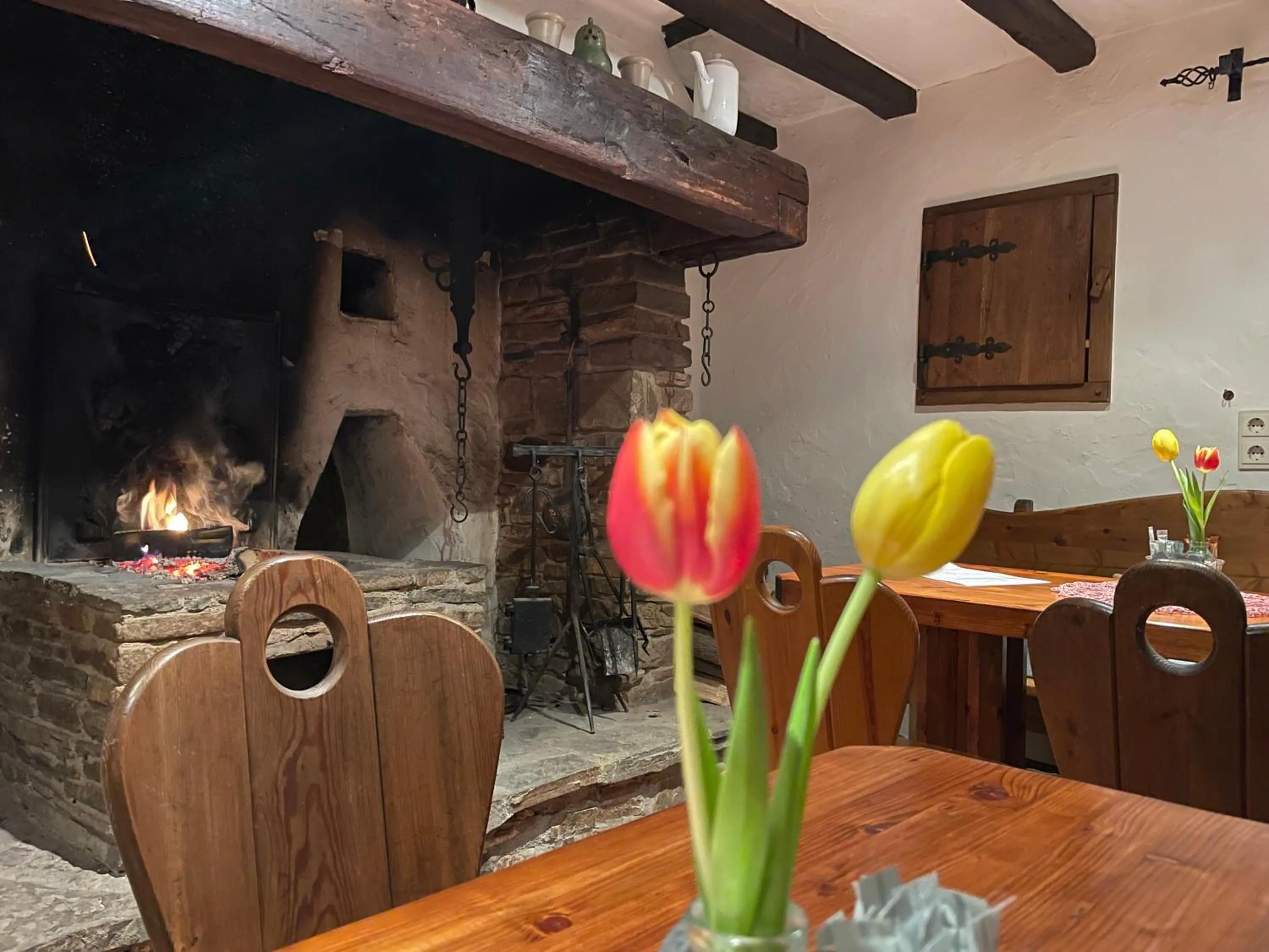 Restaurant/places to eat in Burghaus & Villa Kronenburg