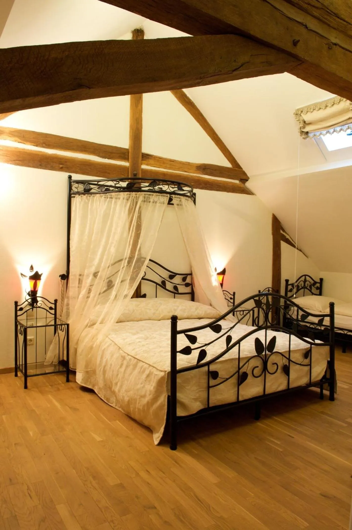 Bed in Burghaus & Villa Kronenburg