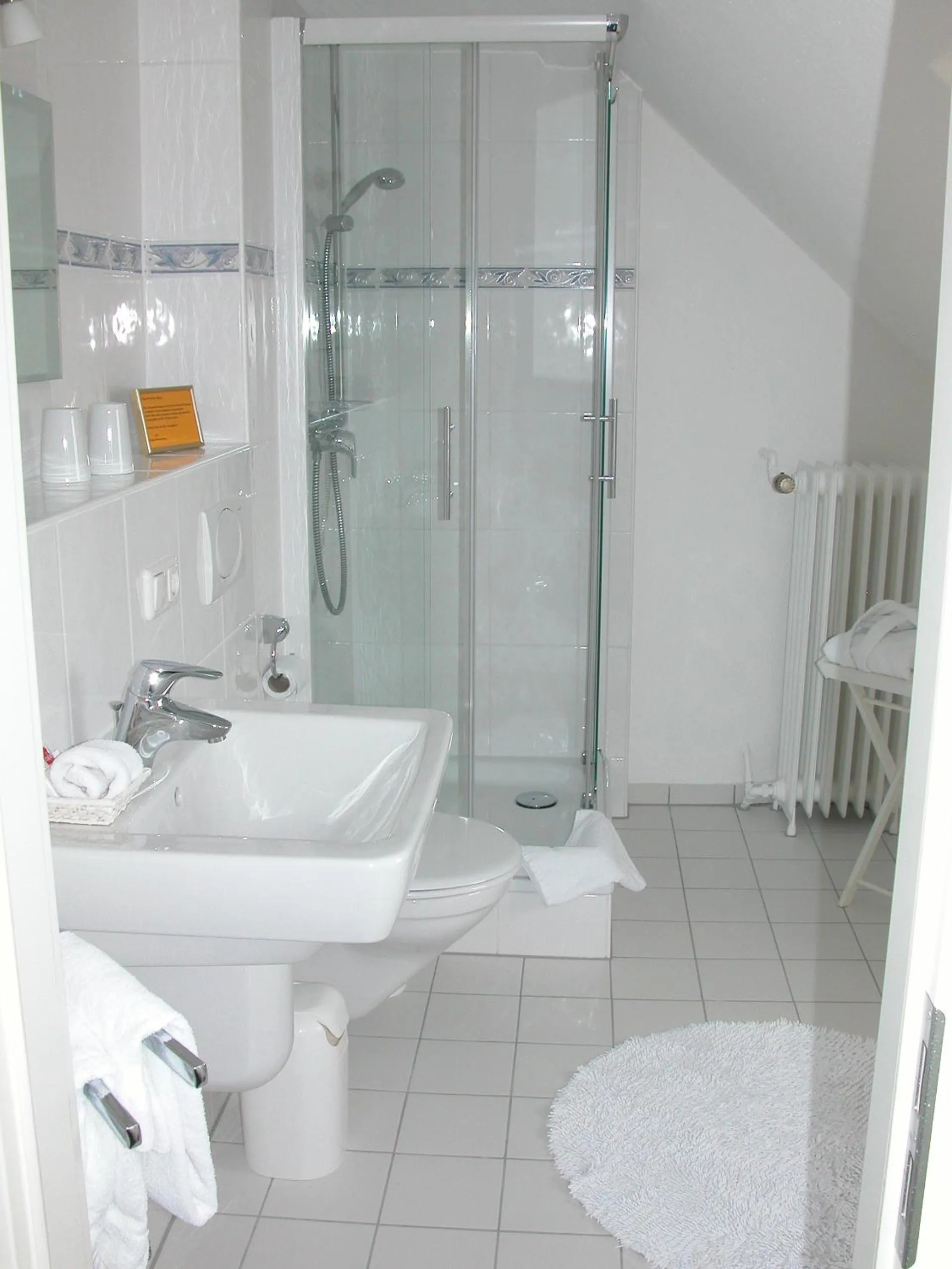 Bathroom in Burghaus & Villa Kronenburg