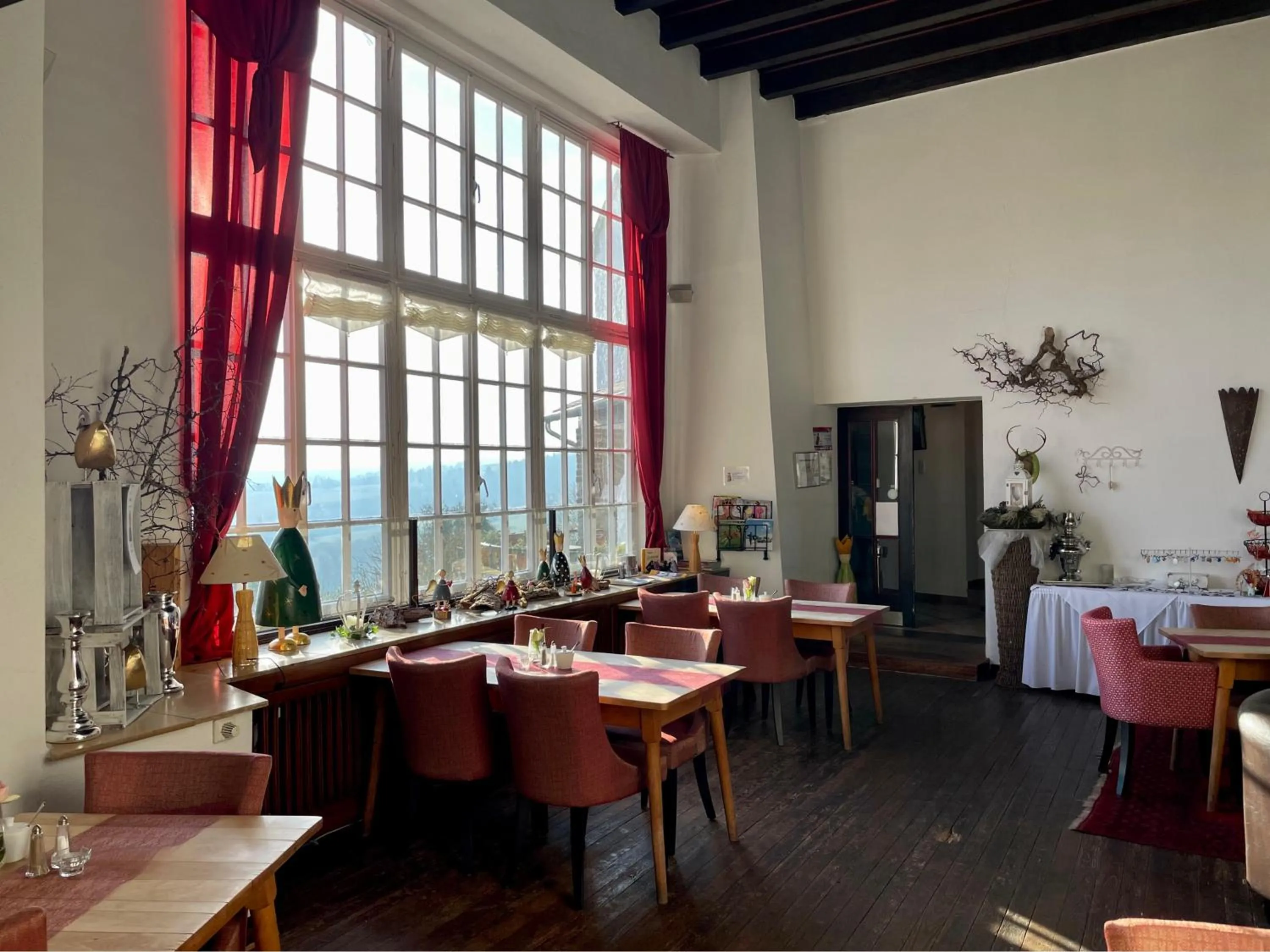 Restaurant/places to eat in Burghaus & Villa Kronenburg