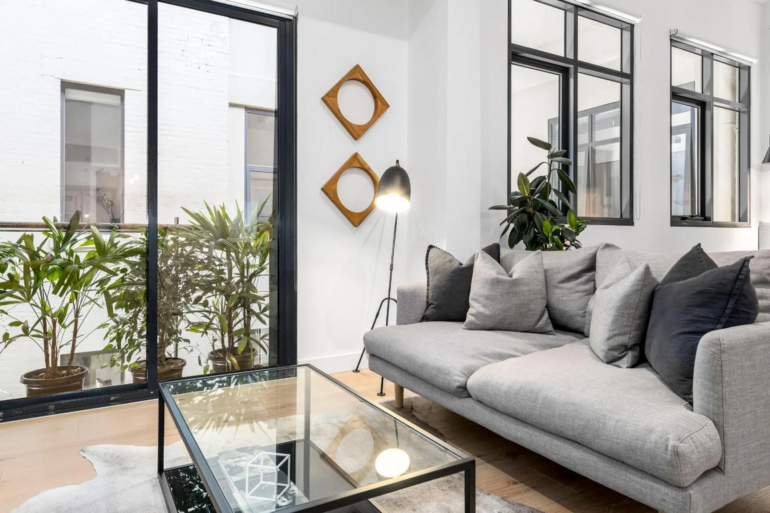 Luxuria Apartments - Bourke