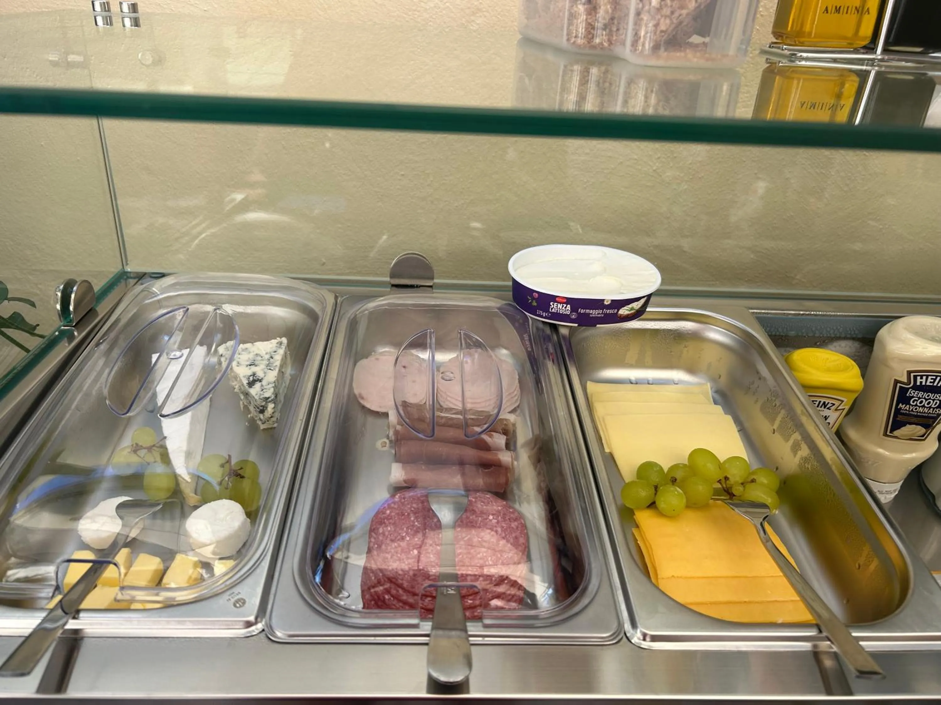 Food and drinks in Backstage Boutique Music Themed Townhouse