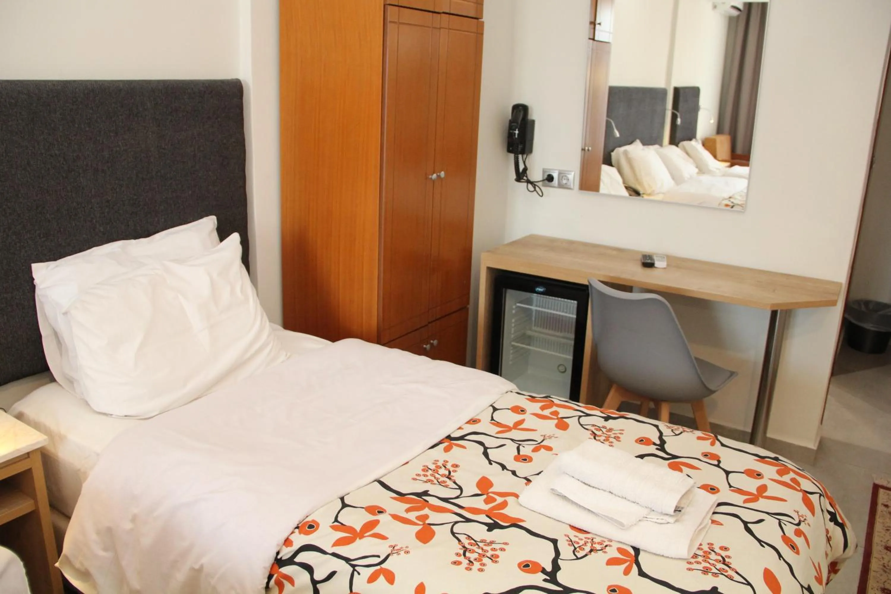 Bedroom, Bed in Alexiou Hotel