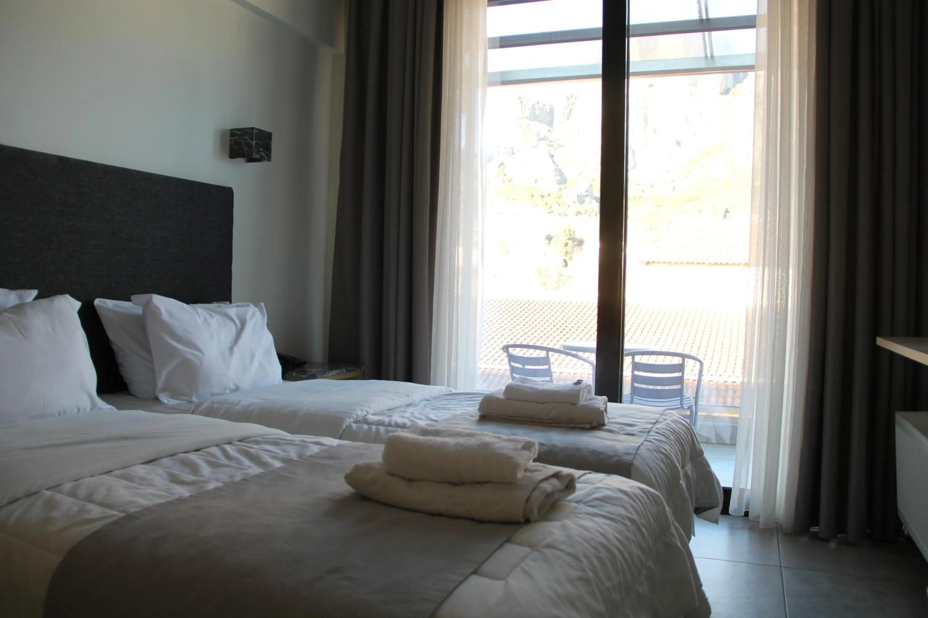 Photo of the whole room, Bed in Alexiou Hotel