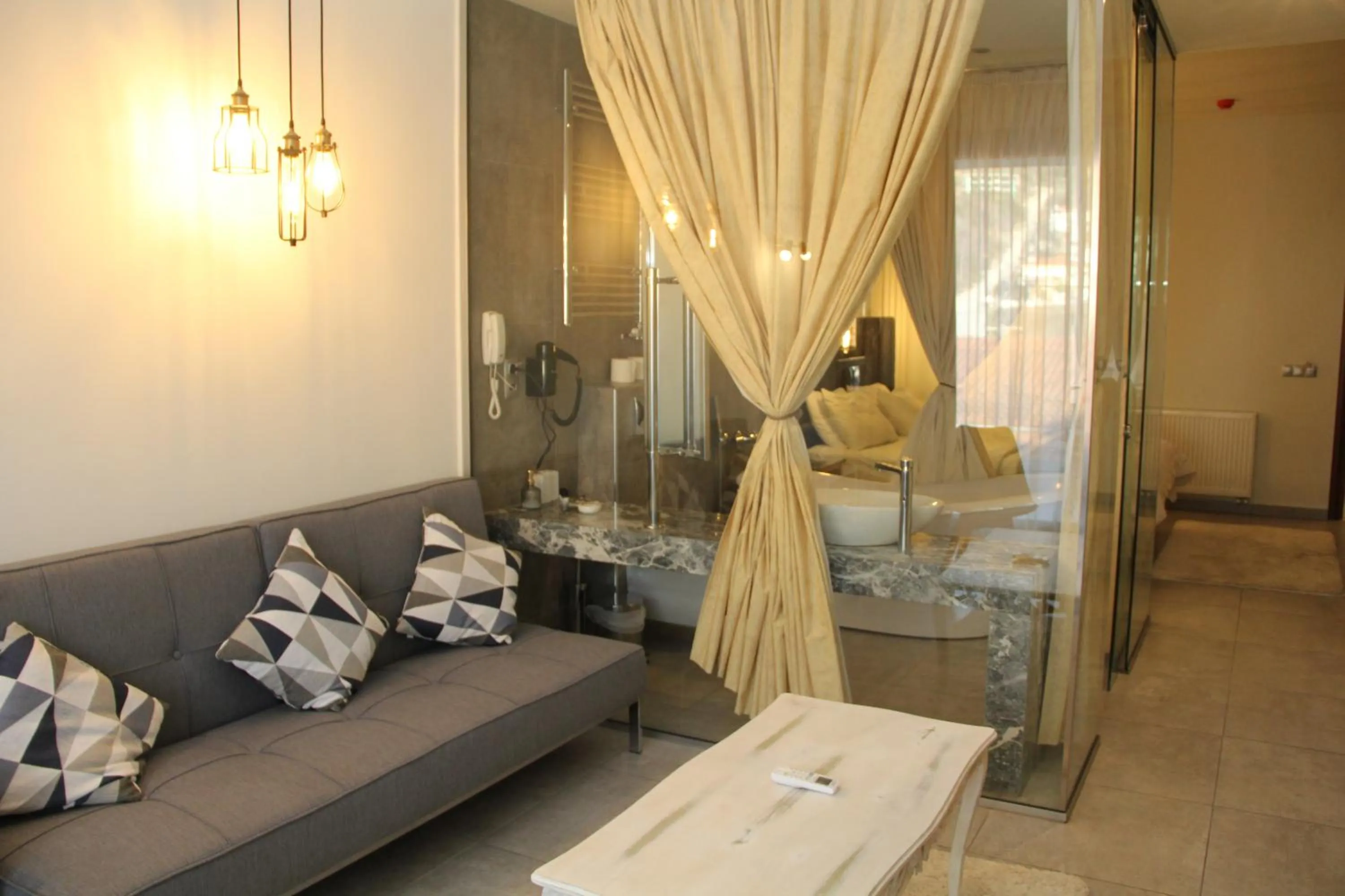 Living room in Alexiou Hotel