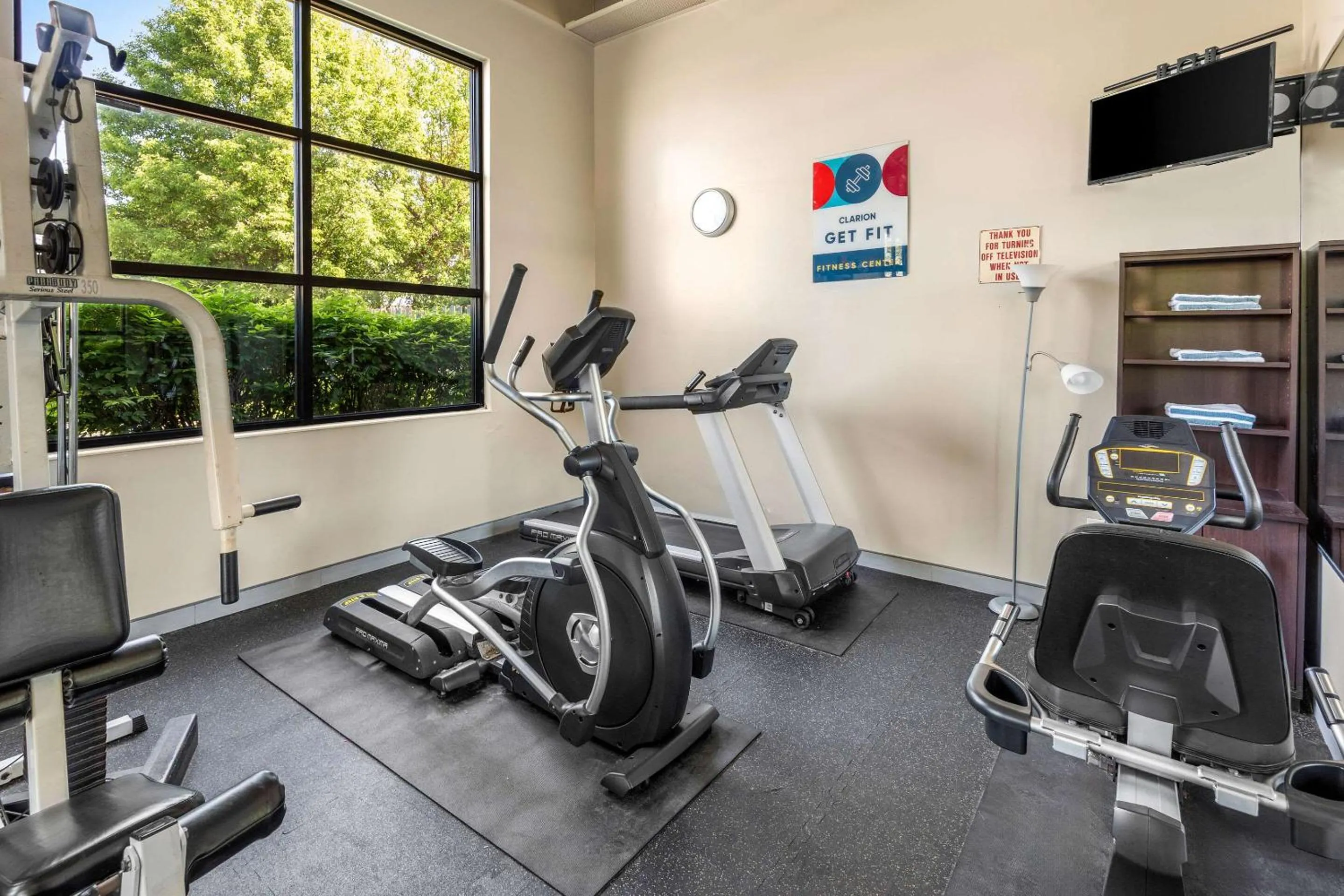 Fitness centre/facilities in Clarion Inn & Suites Indianapolis Northwest