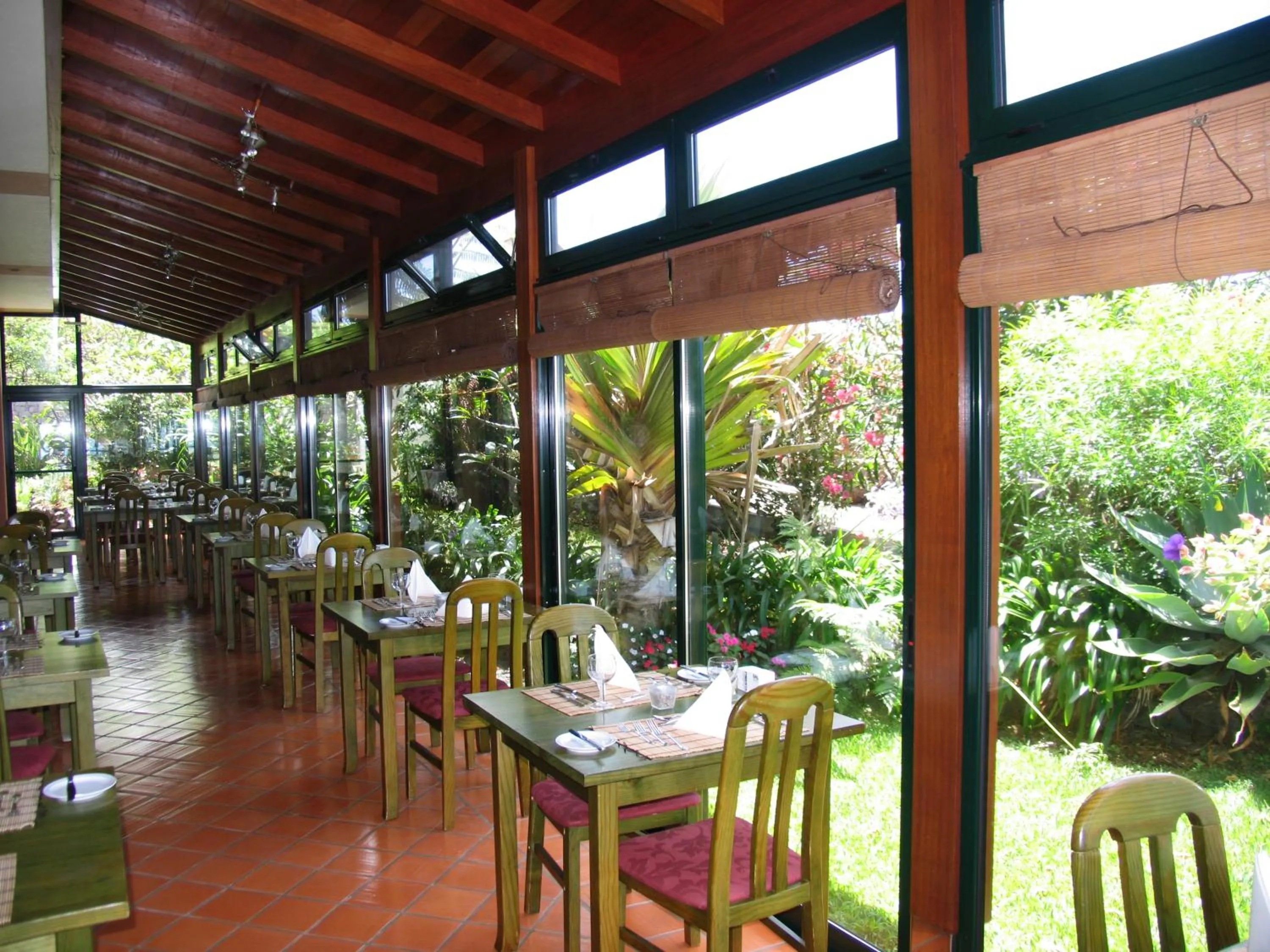 Restaurant/places to eat in Hotel Jardim Atlantico