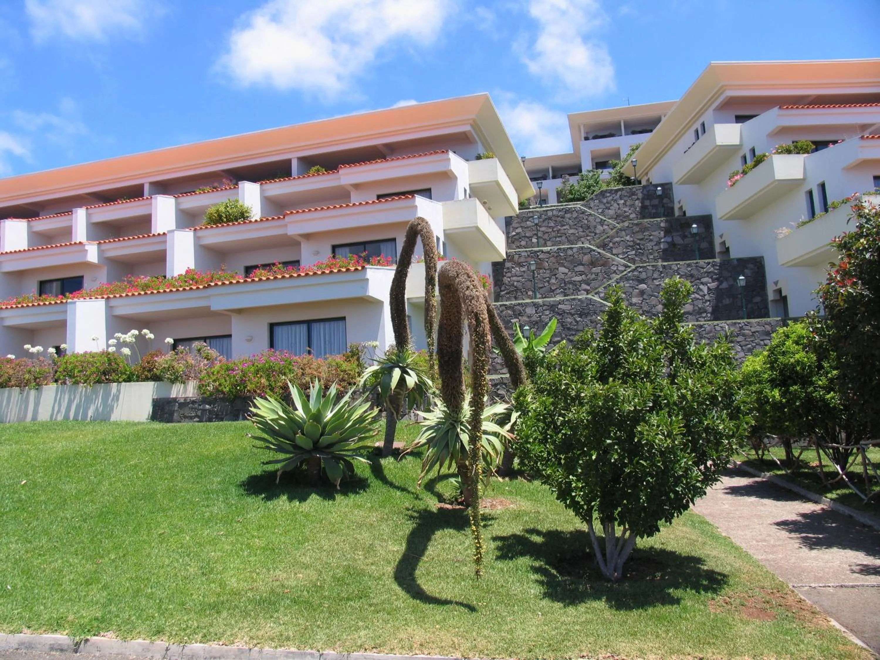 Property building in Hotel Jardim Atlantico
