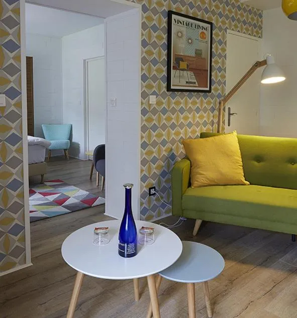 Living room in The Originals Hôtel Le Cise Restaurant Chambres et Suites