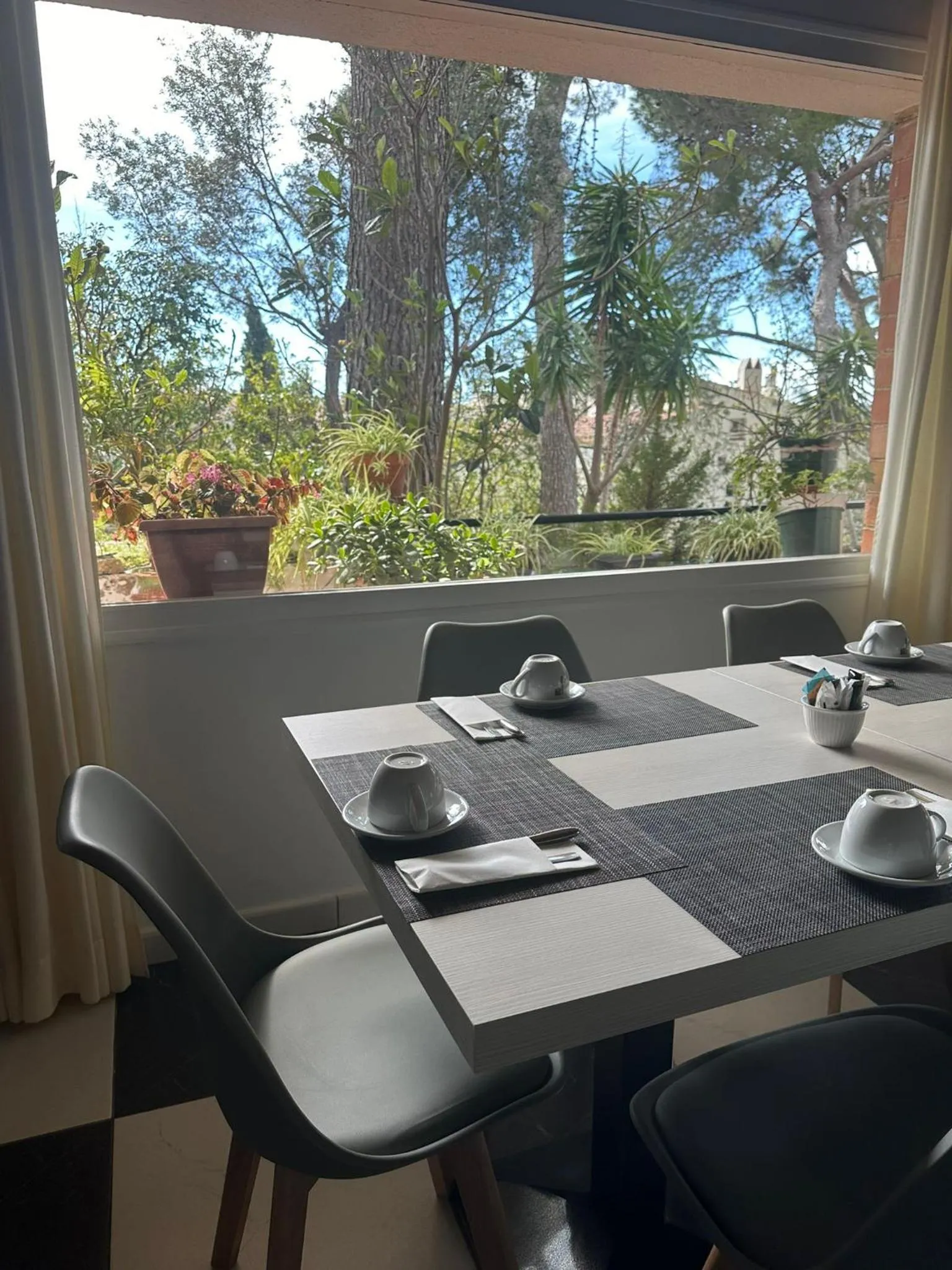 Breakfast in Hotel S´Aguarda